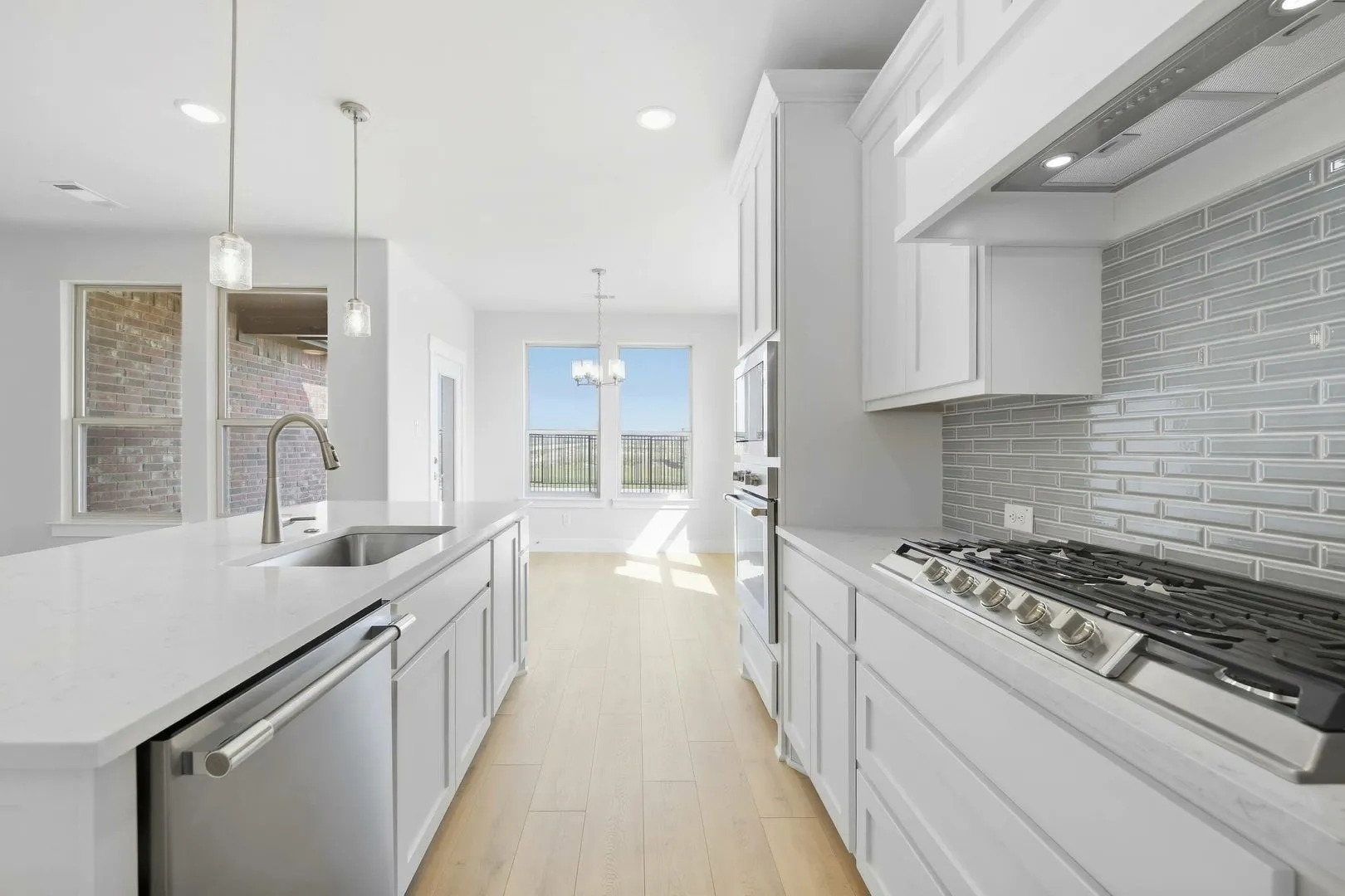 Single Family Residence For Sale in Denton County , 208 Ravenna Boulevard, Justin, Texas 76247, 2 Bedroom, 2 Bathroom, 3 Garage spaces, 1,322 Sqft, built in 2025, mls#21288259, Real Estate Agent in Justin, Homes For Sale in Denton county, Homes For Sale in Justin, Realtor in Justin Texas, Real Estate Brokerage Independent Realty Texas, Luminita Cordes Realtor