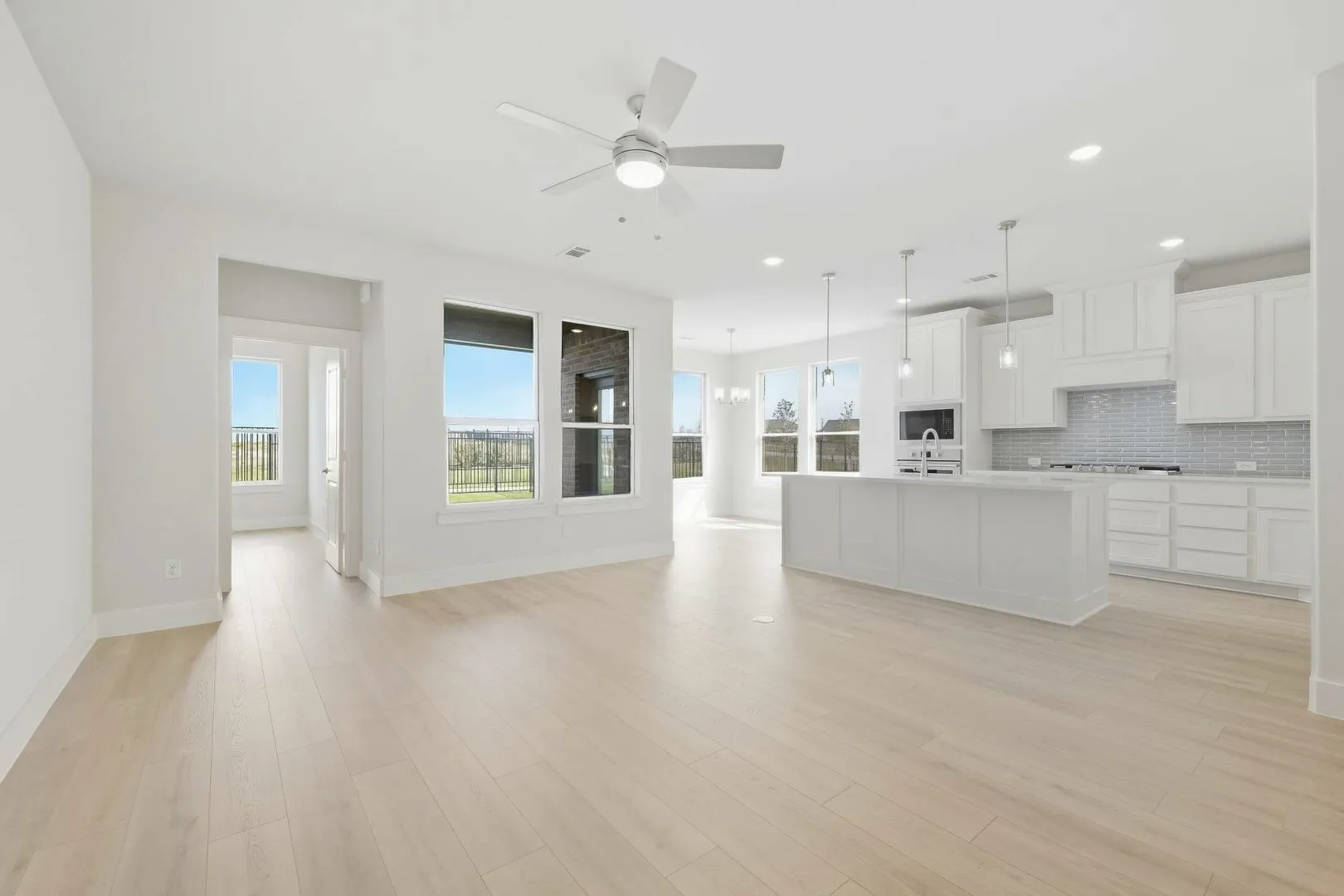 Single Family Residence For Sale in Denton County , 208 Ravenna Boulevard, Justin, Texas 76247, 2 Bedroom, 2 Bathroom, 3 Garage spaces, 1,322 Sqft, built in 2025, mls#21288259, Real Estate Agent in Justin, Homes For Sale in Denton county, Homes For Sale in Justin, Realtor in Justin Texas, Real Estate Brokerage Independent Realty Texas, Luminita Cordes Realtor
