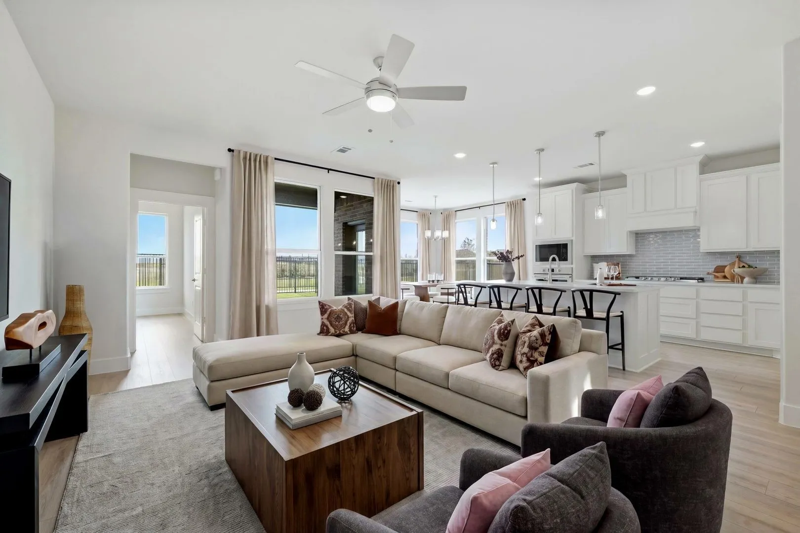 Single Family Residence For Sale in Denton County , 208 Ravenna Boulevard, Justin, Texas 76247, 2 Bedroom, 2 Bathroom, 3 Garage spaces, 1,322 Sqft, built in 2025, mls#21288259, Real Estate Agent in Justin, Homes For Sale in Denton county, Homes For Sale in Justin, Realtor in Justin Texas, Real Estate Brokerage Independent Realty Texas, Luminita Cordes Realtor