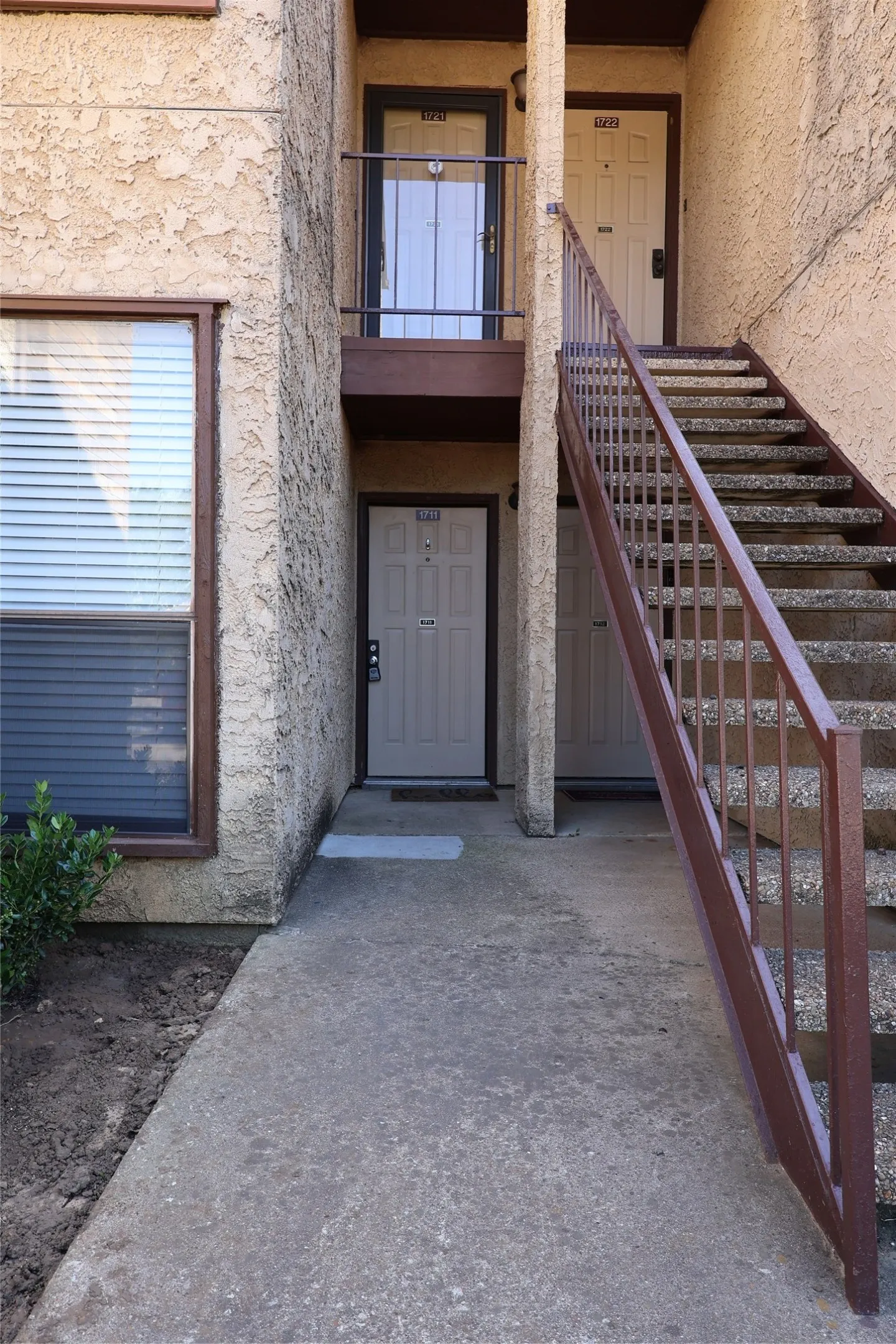 Condominium For Sale in Tarrant County , 1108 Harwell Drive 1711, Arlington, Texas 76011, 2 Bedroom, 1 Bathroom, Garage spaces, 963 Sqft, built in 1981, mls#21288282, Real Estate Agent in Arlington, Homes For Sale in Tarrant county, Homes For Sale in Arlington, Realtor in Arlington Texas, Real Estate Brokerage Independent Realty Texas, Luminita Cordes Realtor
