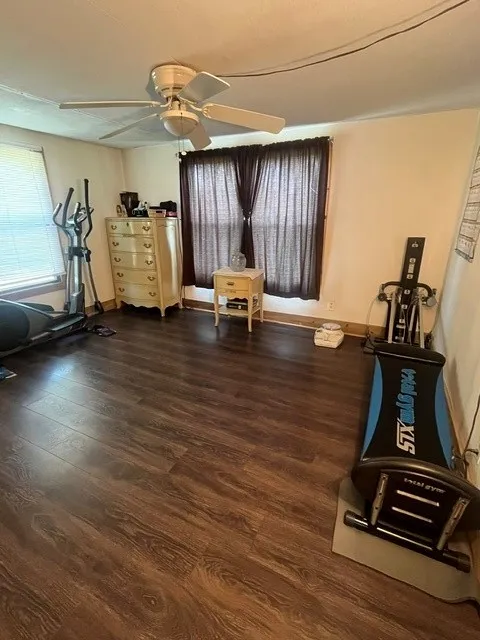 Mobile Home For Sale in Kaufman County , 10970 County Road 4020, Kemp, Texas 75143, 3 Bedroom, 2 Bathroom, Garage spaces, 1,344 Sqft, built in 1987, mls#21287615, Real Estate Agent in Kemp, Homes For Sale in Kaufman county, Homes For Sale in Kemp, Realtor in Kemp Texas, Real Estate Brokerage Independent Realty Texas, Luminita Cordes Realtor