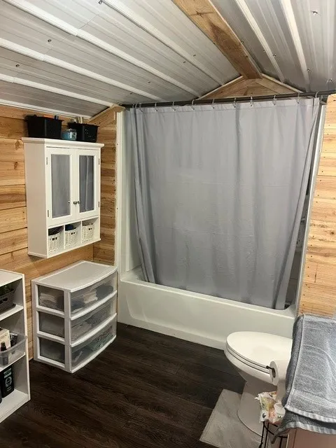 Single Family Residence For Sale in Kaufman County , 10755 Lakeside Drive, Kemp, Texas 75143, 3 Bedroom, 1 Bathroom, Garage spaces, 1,232 Sqft, built in 2017, mls#21287474, Real Estate Agent in Kemp, Homes For Sale in Kaufman county, Homes For Sale in Kemp, Realtor in Kemp Texas, Real Estate Brokerage Independent Realty Texas, Luminita Cordes Realtor