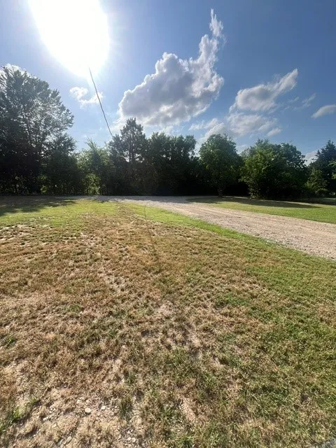 Single Family Residence For Sale in Kaufman County , 10755 Lakeside Drive, Kemp, Texas 75143, 3 Bedroom, 1 Bathroom, Garage spaces, 1,232 Sqft, built in 2017, mls#21287474, Real Estate Agent in Kemp, Homes For Sale in Kaufman county, Homes For Sale in Kemp, Realtor in Kemp Texas, Real Estate Brokerage Independent Realty Texas, Luminita Cordes Realtor