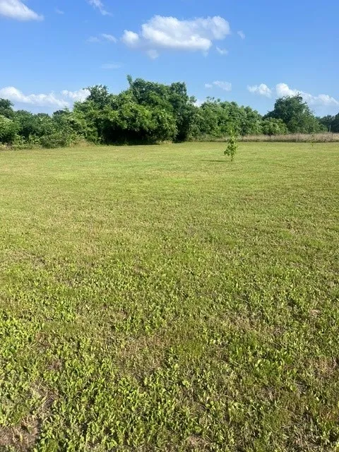 Single Family Residence For Sale in Kaufman County , 10755 Lakeside Drive, Kemp, Texas 75143, 3 Bedroom, 1 Bathroom, Garage spaces, 1,232 Sqft, built in 2017, mls#21287474, Real Estate Agent in Kemp, Homes For Sale in Kaufman county, Homes For Sale in Kemp, Realtor in Kemp Texas, Real Estate Brokerage Independent Realty Texas, Luminita Cordes Realtor