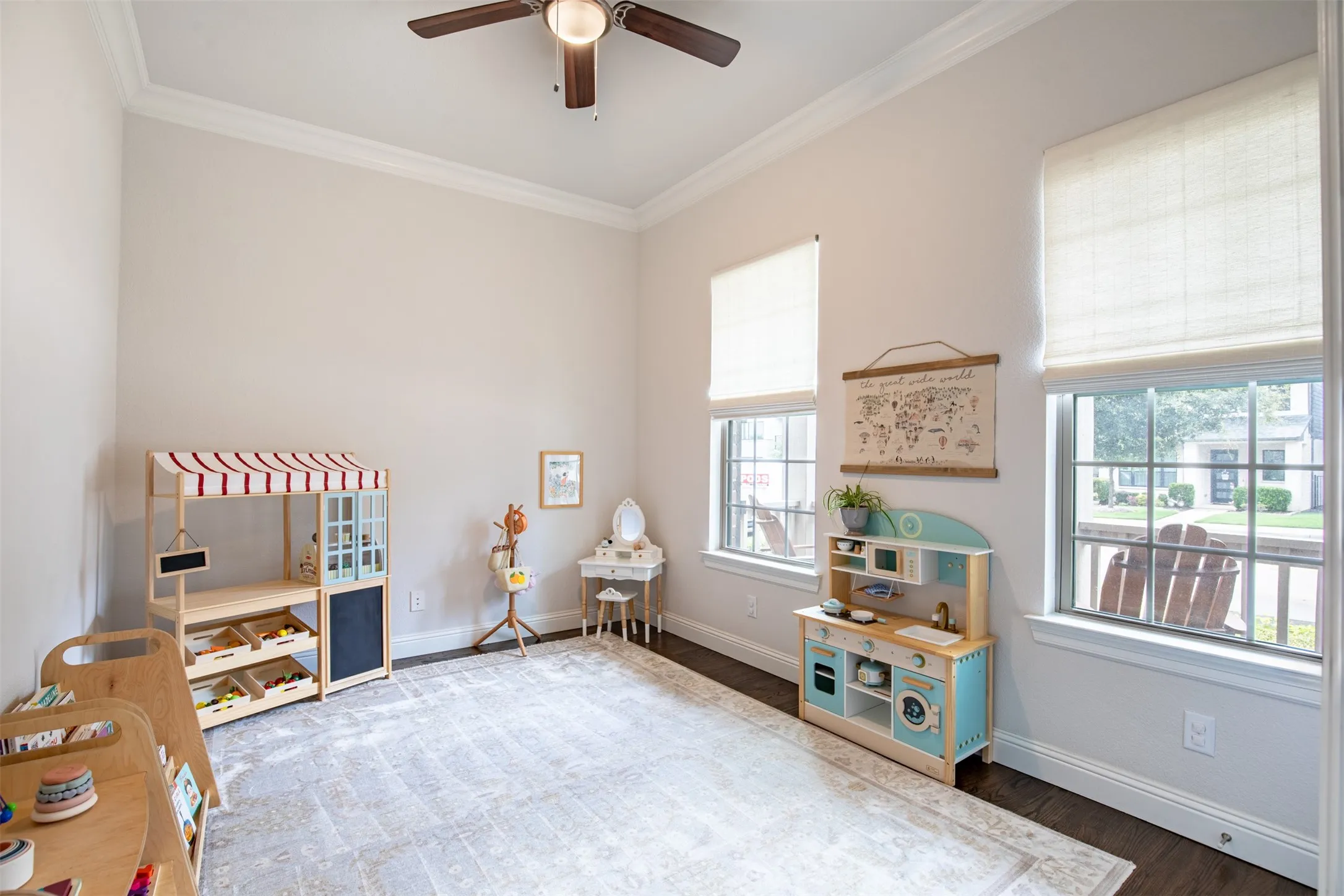 Guest Bedroom with closet. Currently used as a playroom.