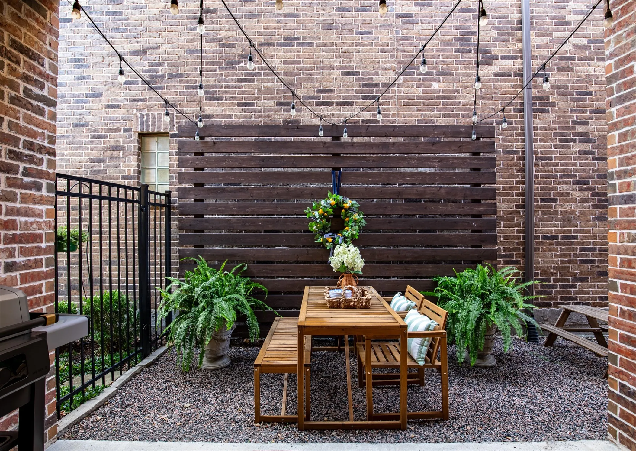 Private outdoor patio. Cute entertaining area for grilling and relaxing