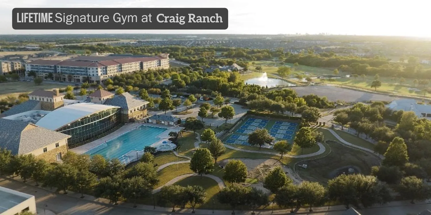 Lifetime Signature Gym. Heated pool, Pickle Ball Courts, Daycare. 1 min walk from the house!