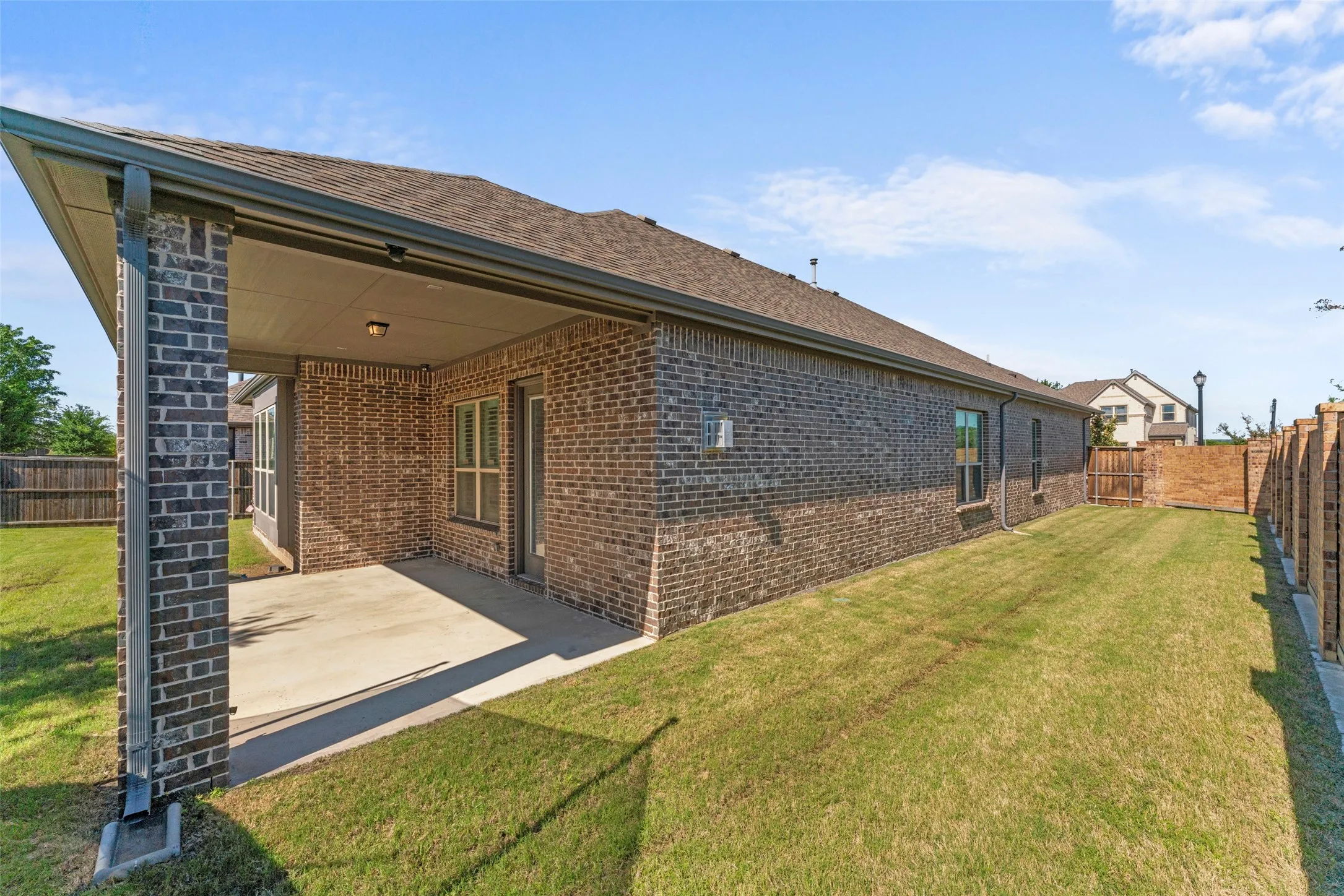 Single Family Residence For Rent in Tarrant County , 7581 Sevie Lane, Grand Prairie, Texas 75054, 4 Bedroom, 3 Bathroom, 3 Garage spaces, 2,156 Sqft, built in 2019, mls#21288321, Real Estate Agent in Grand Prairie, Homes For Rent in Tarrant county, Homes For Rent in Grand Prairie, Realtor in Grand Prairie Texas, Real Estate Brokerage Independent Realty Texas, Luminita Cordes Realtor