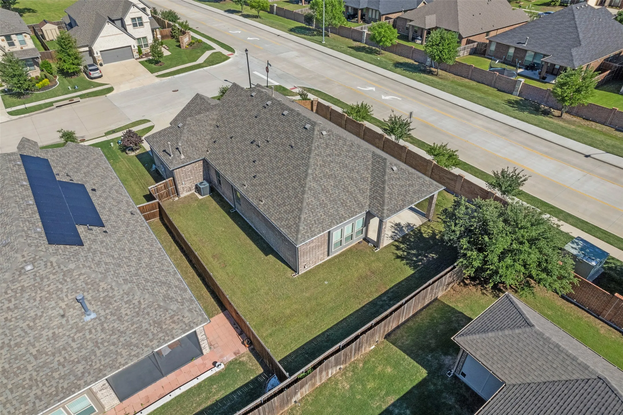Single Family Residence For Rent in Tarrant County , 7581 Sevie Lane, Grand Prairie, Texas 75054, 4 Bedroom, 3 Bathroom, 3 Garage spaces, 2,156 Sqft, built in 2019, mls#21288321, Real Estate Agent in Grand Prairie, Homes For Rent in Tarrant county, Homes For Rent in Grand Prairie, Realtor in Grand Prairie Texas, Real Estate Brokerage Independent Realty Texas, Luminita Cordes Realtor