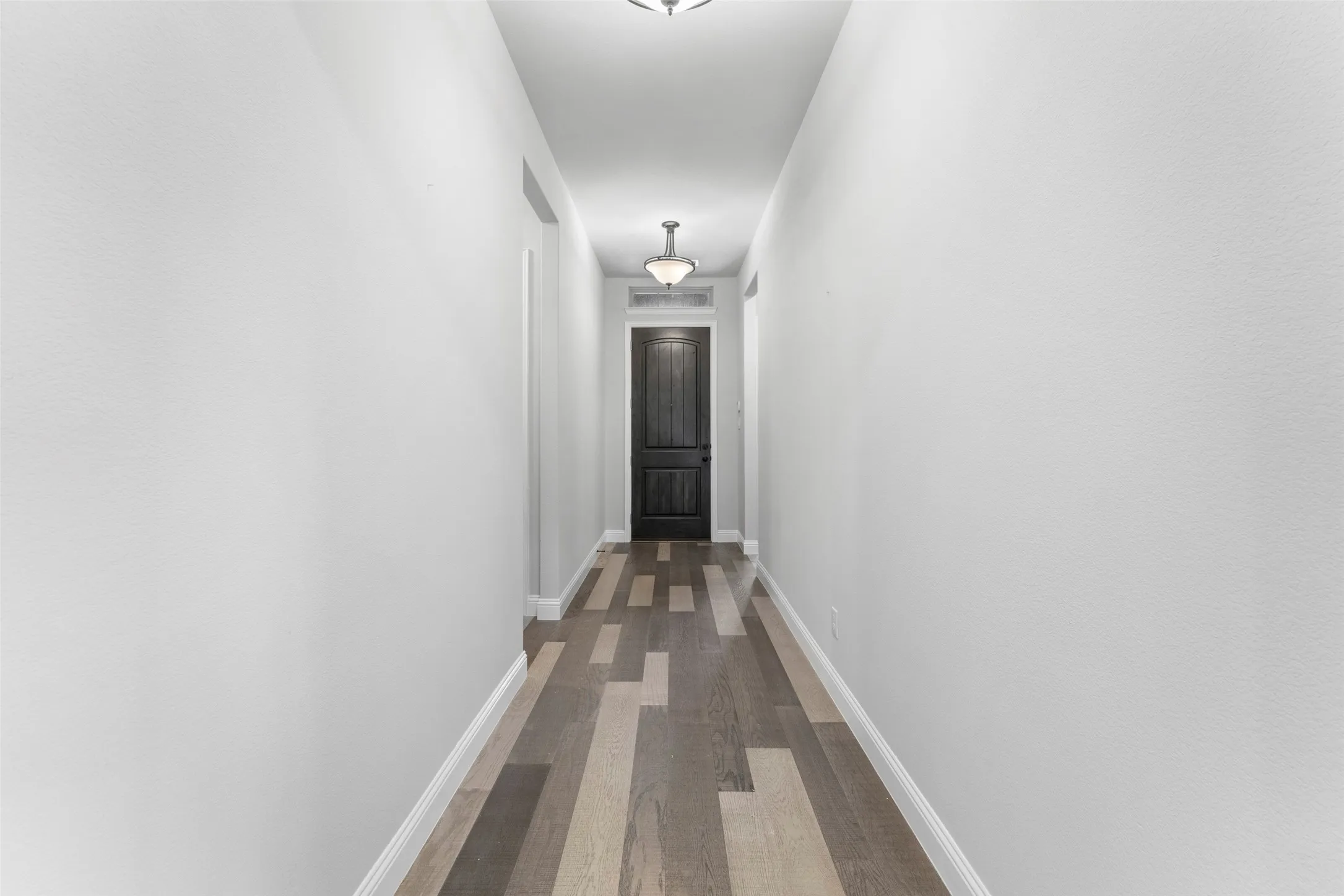 Single Family Residence For Rent in Tarrant County , 7581 Sevie Lane, Grand Prairie, Texas 75054, 4 Bedroom, 3 Bathroom, 3 Garage spaces, 2,156 Sqft, built in 2019, mls#21288321, Real Estate Agent in Grand Prairie, Homes For Rent in Tarrant county, Homes For Rent in Grand Prairie, Realtor in Grand Prairie Texas, Real Estate Brokerage Independent Realty Texas, Luminita Cordes Realtor