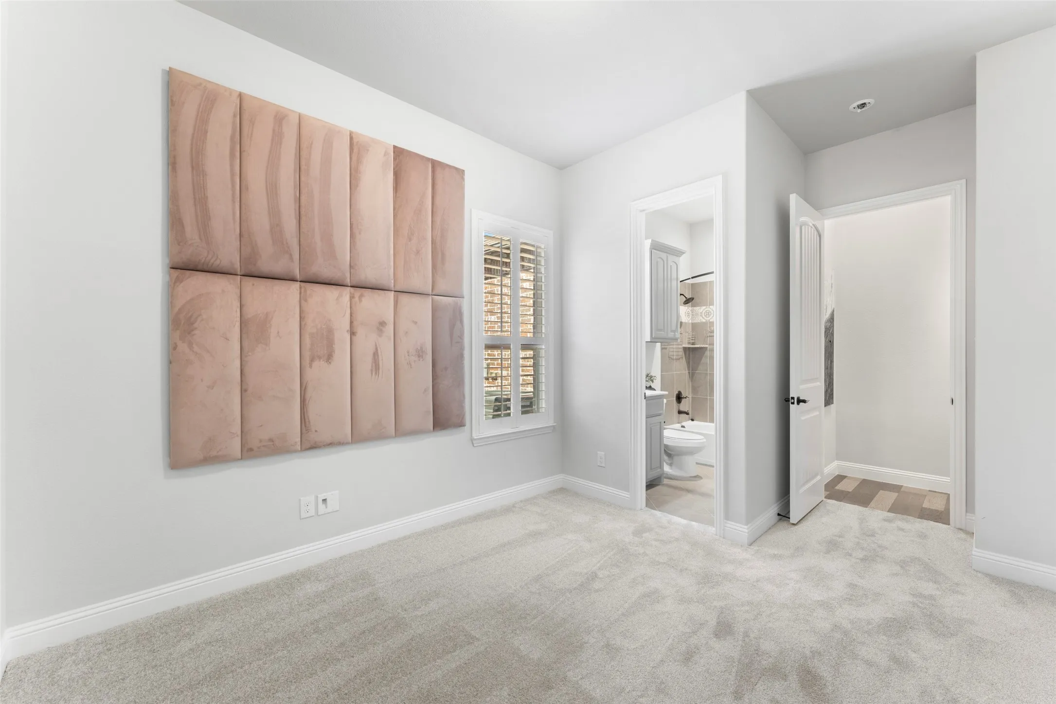 Single Family Residence For Rent in Tarrant County , 7581 Sevie Lane, Grand Prairie, Texas 75054, 4 Bedroom, 3 Bathroom, 3 Garage spaces, 2,156 Sqft, built in 2019, mls#21288321, Real Estate Agent in Grand Prairie, Homes For Rent in Tarrant county, Homes For Rent in Grand Prairie, Realtor in Grand Prairie Texas, Real Estate Brokerage Independent Realty Texas, Luminita Cordes Realtor