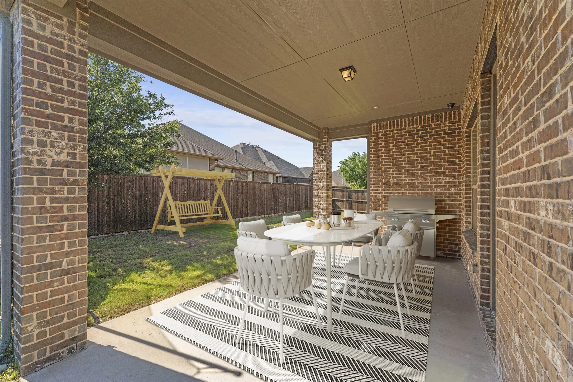 Single Family Residence For Rent in Tarrant County , 7581 Sevie Lane, Grand Prairie, Texas 75054, 4 Bedroom, 3 Bathroom, 3 Garage spaces, 2,156 Sqft, built in 2019, mls#21288321, Real Estate Agent in Grand Prairie, Homes For Rent in Tarrant county, Homes For Rent in Grand Prairie, Realtor in Grand Prairie Texas, Real Estate Brokerage Independent Realty Texas, Luminita Cordes Realtor