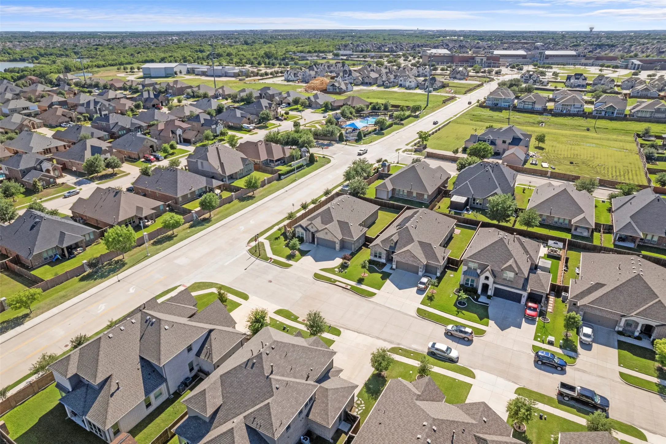 Single Family Residence For Rent in Tarrant County , 7581 Sevie Lane, Grand Prairie, Texas 75054, 4 Bedroom, 3 Bathroom, 3 Garage spaces, 2,156 Sqft, built in 2019, mls#21288321, Real Estate Agent in Grand Prairie, Homes For Rent in Tarrant county, Homes For Rent in Grand Prairie, Realtor in Grand Prairie Texas, Real Estate Brokerage Independent Realty Texas, Luminita Cordes Realtor