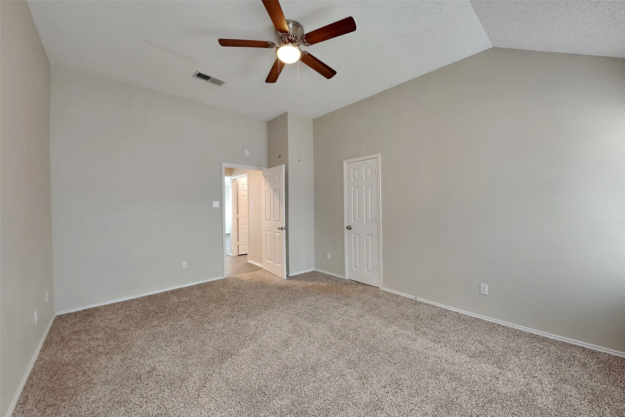 Single Family Residence For Rent in Collin County , 7864 Maiden Lane, Frisco, Texas 75035, 3 Bedroom, 2 Bathroom, 2 Garage spaces, 1,316 Sqft, built in 1991, mls#21288328, Real Estate Agent in Frisco, Homes For Rent in Collin county, Homes For Rent in Frisco, Realtor in Frisco Texas, Real Estate Brokerage Independent Realty Texas, Luminita Cordes Realtor