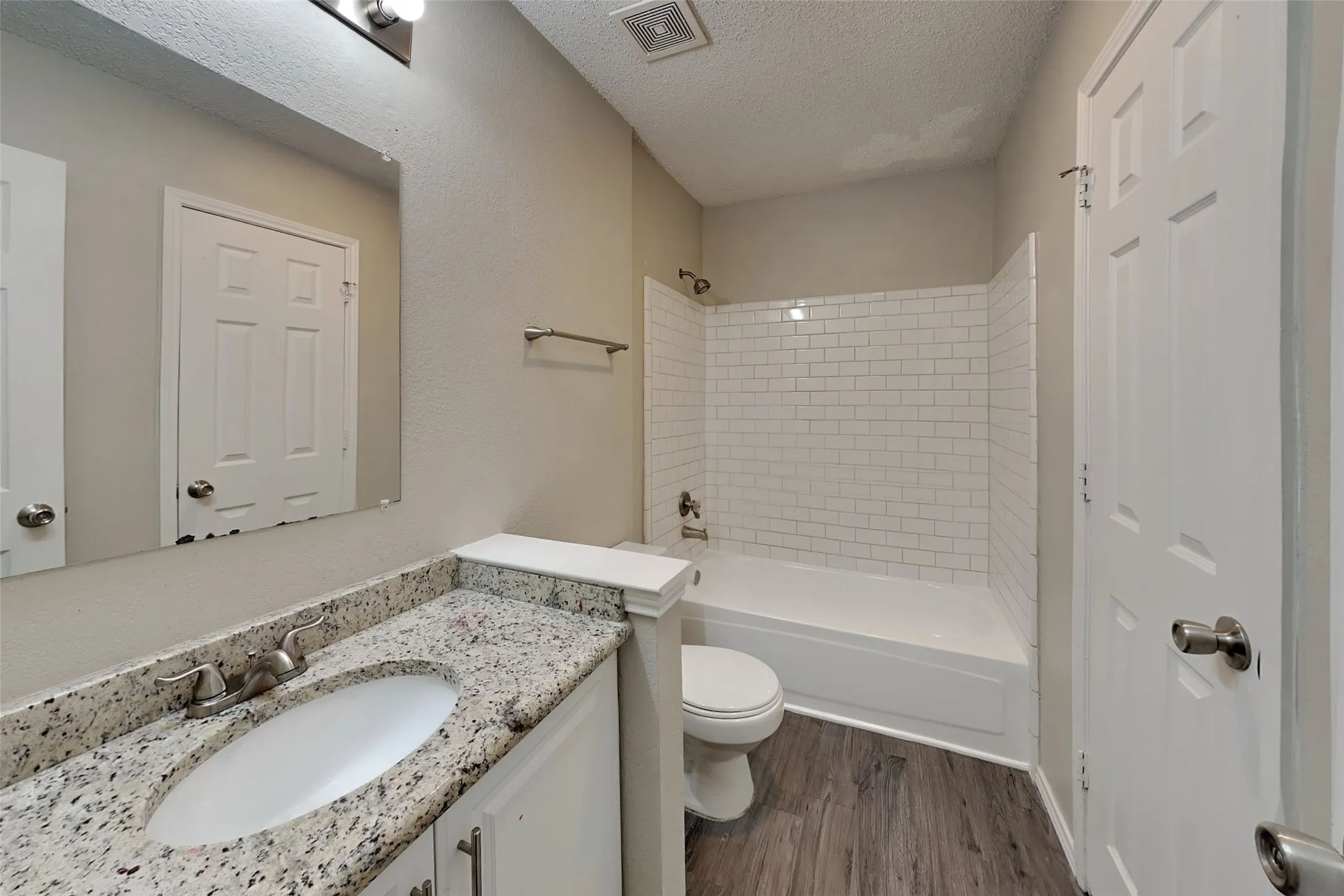 Single Family Residence For Rent in Collin County , 7864 Maiden Lane, Frisco, Texas 75035, 3 Bedroom, 2 Bathroom, 2 Garage spaces, 1,316 Sqft, built in 1991, mls#21288328, Real Estate Agent in Frisco, Homes For Rent in Collin county, Homes For Rent in Frisco, Realtor in Frisco Texas, Real Estate Brokerage Independent Realty Texas, Luminita Cordes Realtor