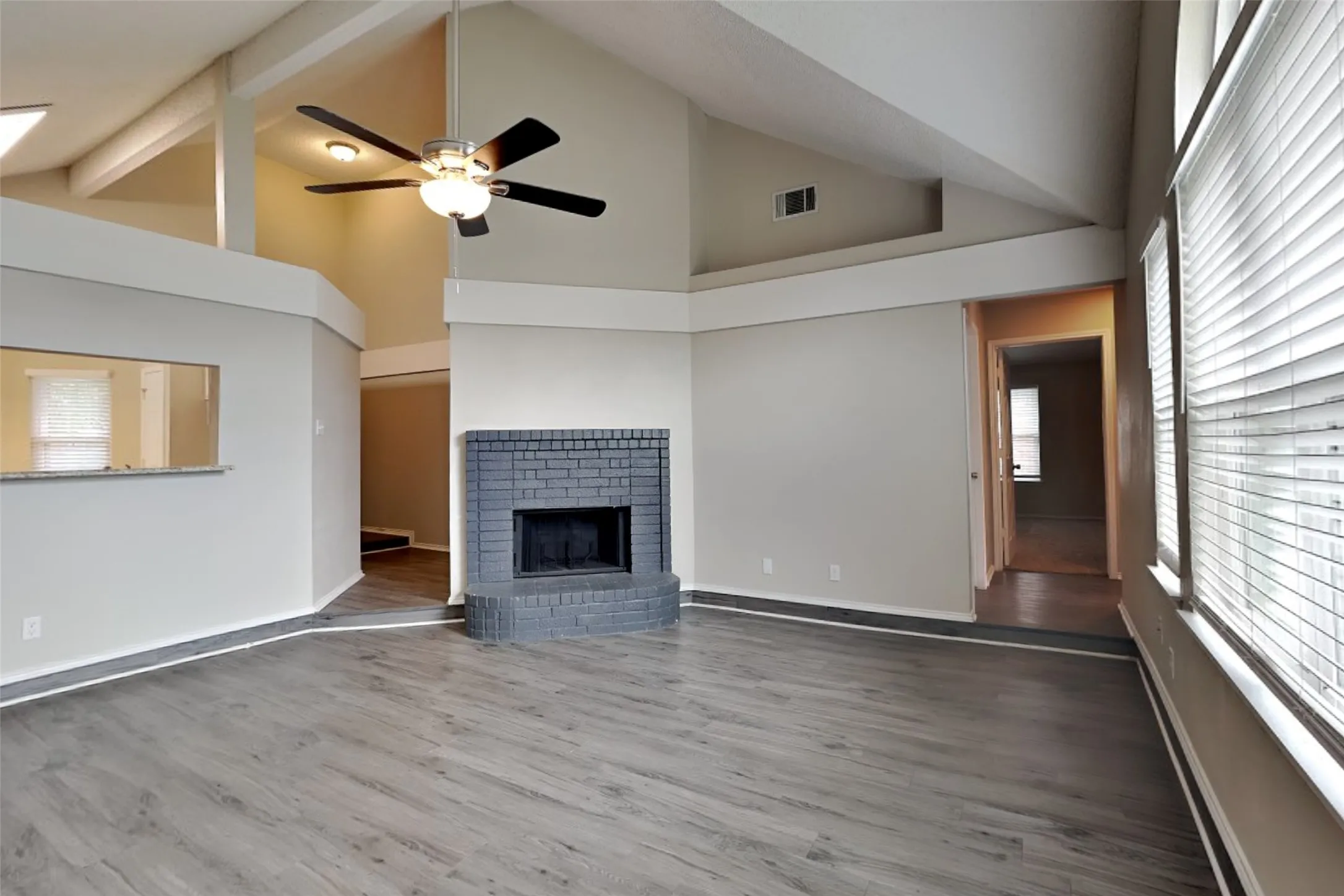 Single Family Residence For Rent in Collin County , 7864 Maiden Lane, Frisco, Texas 75035, 3 Bedroom, 2 Bathroom, 2 Garage spaces, 1,316 Sqft, built in 1991, mls#21288328, Real Estate Agent in Frisco, Homes For Rent in Collin county, Homes For Rent in Frisco, Realtor in Frisco Texas, Real Estate Brokerage Independent Realty Texas, Luminita Cordes Realtor