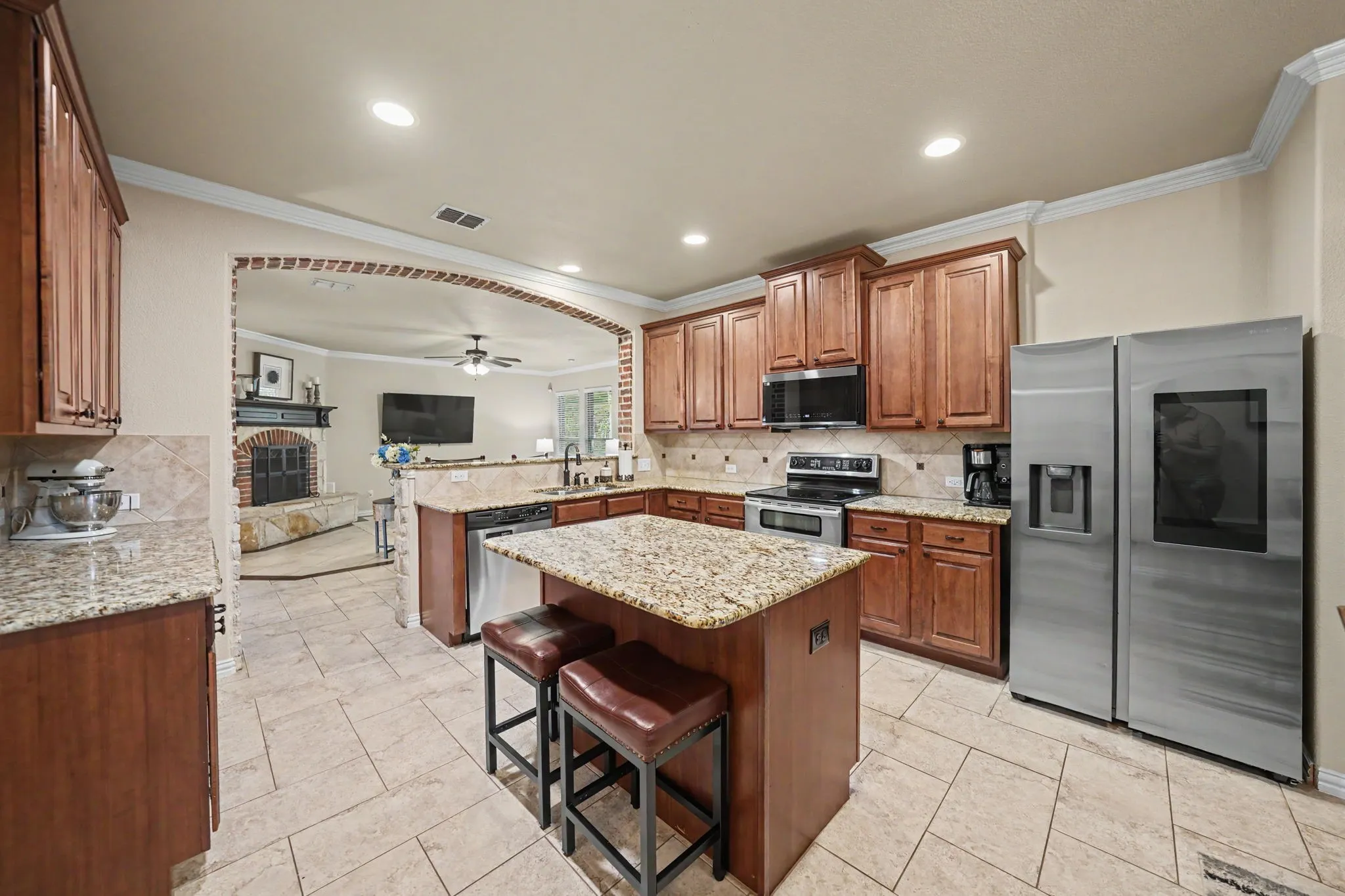Single Family Residence For Sale in Denton County , 4541 Seventeen Lakes Court, Fort Worth, Texas 76262, 5 Bedroom, 4 Bathroom, 3 Garage spaces, 3,120 Sqft, built in 2010, mls#21287342, Real Estate Agent in Fort Worth, Homes For Sale in Denton county, Homes For Sale in Fort Worth, Realtor in Fort Worth Texas, Real Estate Brokerage Independent Realty Texas, Luminita Cordes Realtor