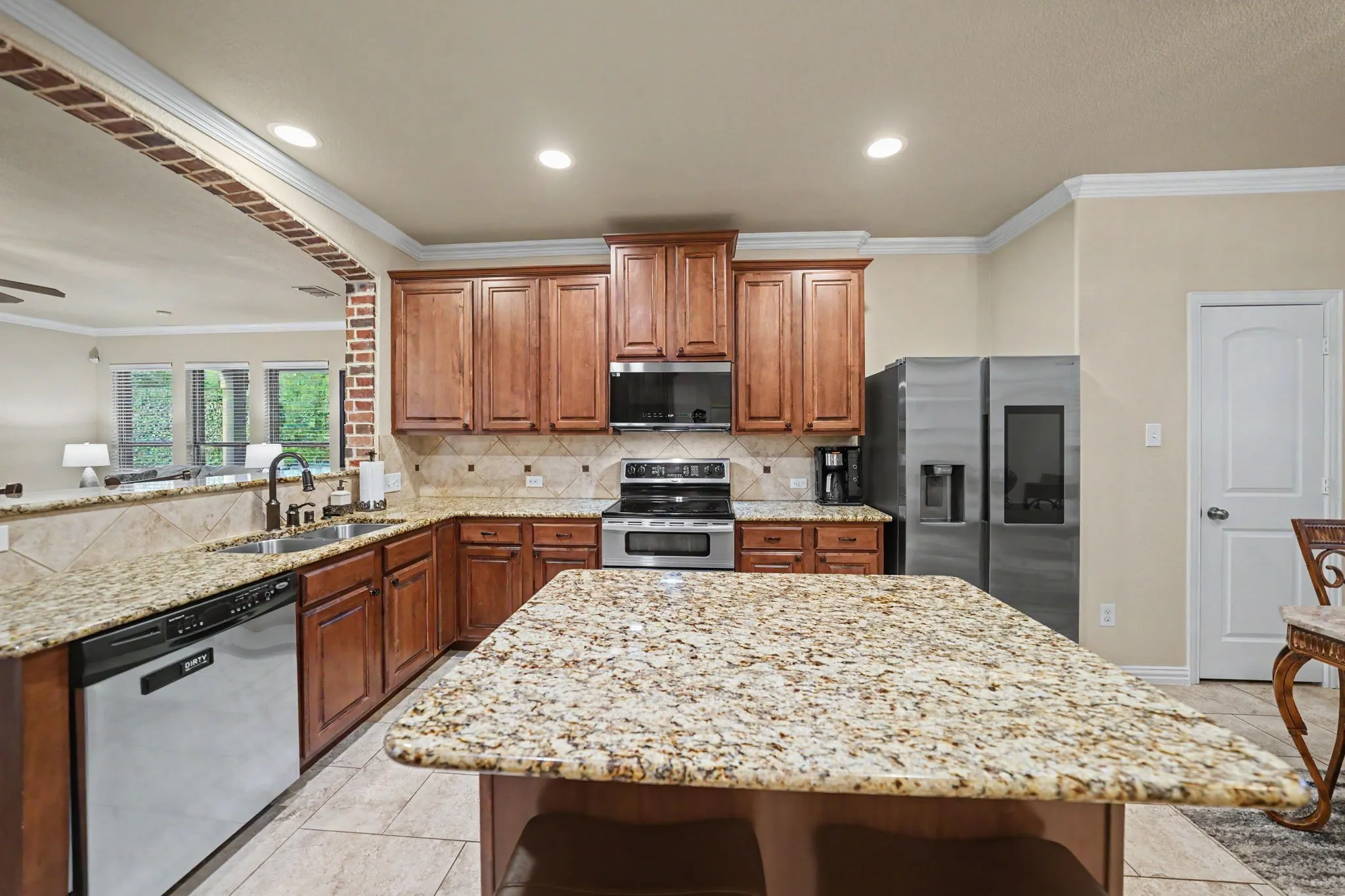 Single Family Residence For Sale in Denton County , 4541 Seventeen Lakes Court, Fort Worth, Texas 76262, 5 Bedroom, 4 Bathroom, 3 Garage spaces, 3,120 Sqft, built in 2010, mls#21287342, Real Estate Agent in Fort Worth, Homes For Sale in Denton county, Homes For Sale in Fort Worth, Realtor in Fort Worth Texas, Real Estate Brokerage Independent Realty Texas, Luminita Cordes Realtor