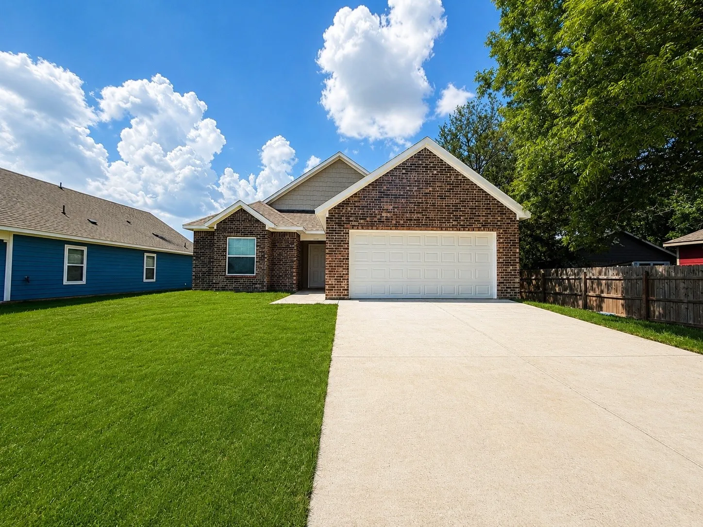 Single Family Residence For Sale in Johnson County , 600 Crockett Drive, Cleburne, Texas 76033, 3 Bedroom, 2 Bathroom, 2 Garage spaces, 1,351 Sqft, built in 2026, mls#21288354, Real Estate Agent in Cleburne, Homes For Sale in Johnson county, Homes For Sale in Cleburne, Realtor in Cleburne Texas, Real Estate Brokerage Independent Realty Texas, Luminita Cordes Realtor