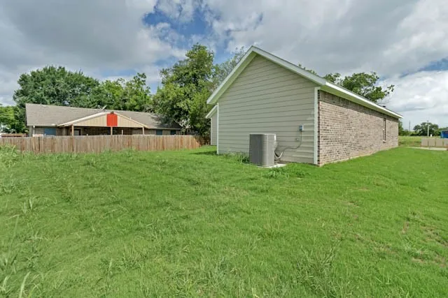 Single Family Residence For Sale in Johnson County , 600 Crockett Drive, Cleburne, Texas 76033, 3 Bedroom, 2 Bathroom, 2 Garage spaces, 1,351 Sqft, built in 2026, mls#21288354, Real Estate Agent in Cleburne, Homes For Sale in Johnson county, Homes For Sale in Cleburne, Realtor in Cleburne Texas, Real Estate Brokerage Independent Realty Texas, Luminita Cordes Realtor