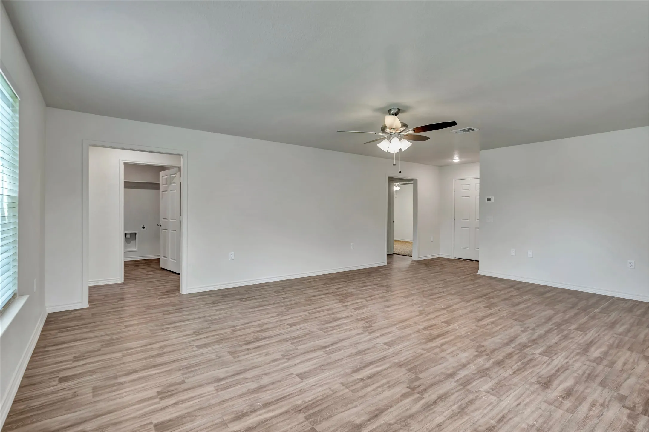 Single Family Residence For Sale in Johnson County , 624 Crockett Drive, Cleburne, Texas 76033, 3 Bedroom, 2 Bathroom, 2 Garage spaces, 1,354 Sqft, built in 2026, mls#21288356, Real Estate Agent in Cleburne, Homes For Sale in Johnson county, Homes For Sale in Cleburne, Realtor in Cleburne Texas, Real Estate Brokerage Independent Realty Texas, Luminita Cordes Realtor