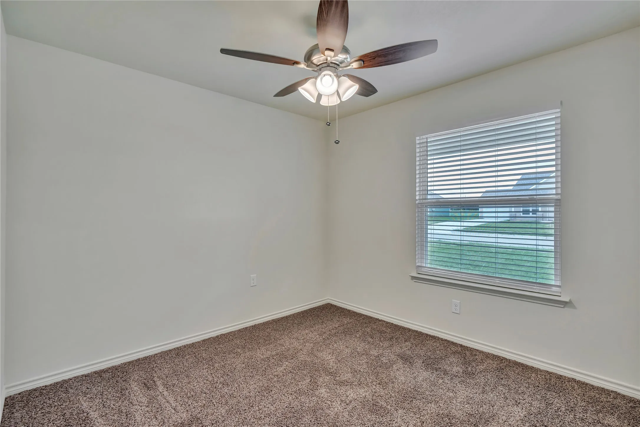 Single Family Residence For Sale in Johnson County , 624 Crockett Drive, Cleburne, Texas 76033, 3 Bedroom, 2 Bathroom, 2 Garage spaces, 1,354 Sqft, built in 2026, mls#21288356, Real Estate Agent in Cleburne, Homes For Sale in Johnson county, Homes For Sale in Cleburne, Realtor in Cleburne Texas, Real Estate Brokerage Independent Realty Texas, Luminita Cordes Realtor