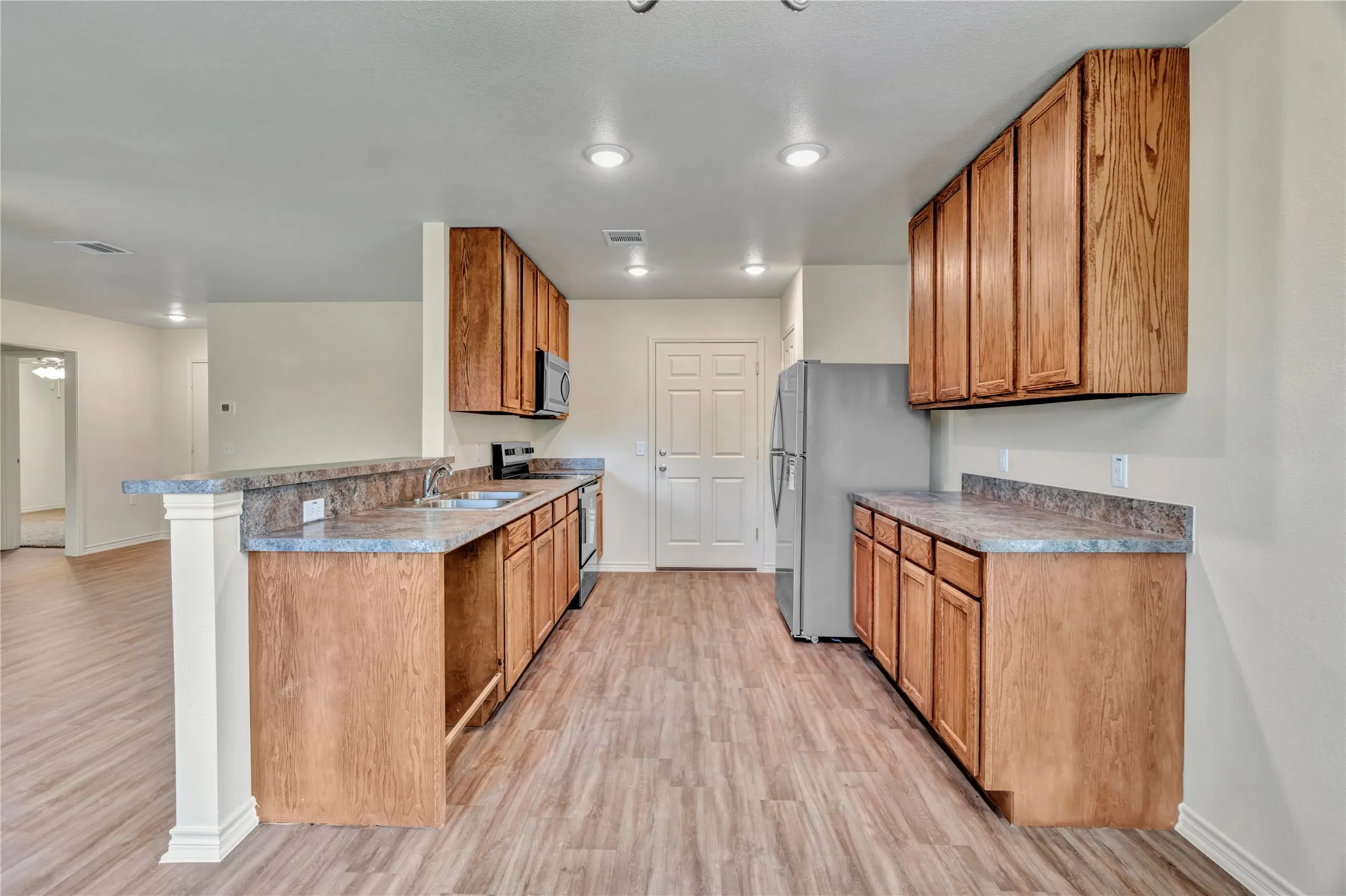 Single Family Residence For Sale in Johnson County , 624 Crockett Drive, Cleburne, Texas 76033, 3 Bedroom, 2 Bathroom, 2 Garage spaces, 1,354 Sqft, built in 2026, mls#21288356, Real Estate Agent in Cleburne, Homes For Sale in Johnson county, Homes For Sale in Cleburne, Realtor in Cleburne Texas, Real Estate Brokerage Independent Realty Texas, Luminita Cordes Realtor