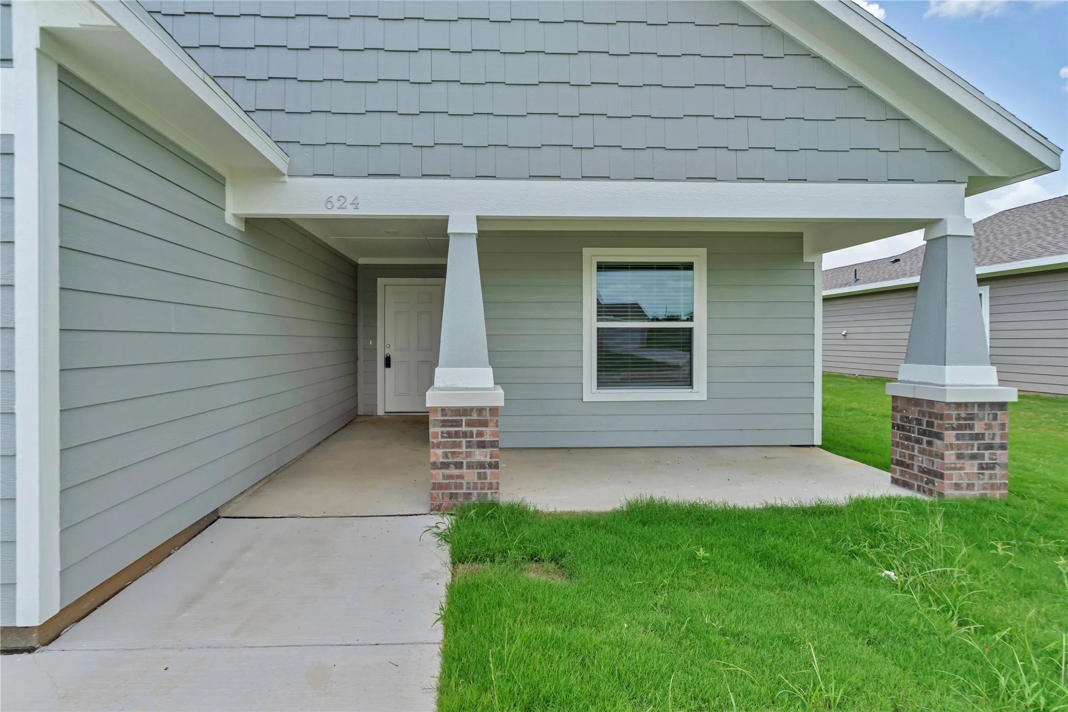Single Family Residence For Sale in Johnson County , 624 Crockett Drive, Cleburne, Texas 76033, 3 Bedroom, 2 Bathroom, 2 Garage spaces, 1,354 Sqft, built in 2026, mls#21288356, Real Estate Agent in Cleburne, Homes For Sale in Johnson county, Homes For Sale in Cleburne, Realtor in Cleburne Texas, Real Estate Brokerage Independent Realty Texas, Luminita Cordes Realtor