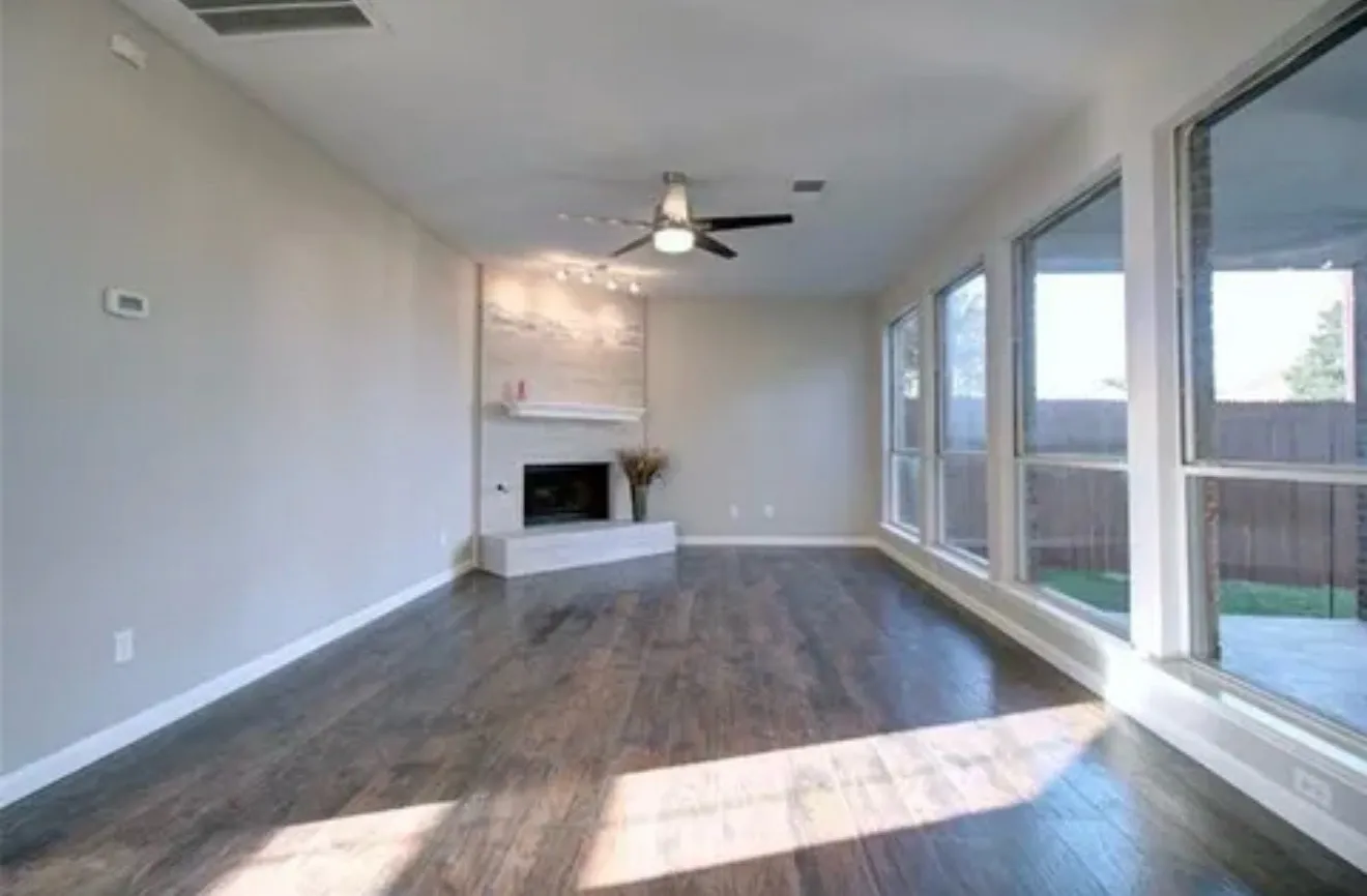 Single Family Residence For Sale in Denton County , 1901 Buffalo Bend Drive, Lewisville, Texas 75067, 5 Bedrooms, 3 Bathrooms, 2 Garage spaces, 2,267 Sqft, built in 1992, Price $449,999, mls#21288367, Real Estate Agent in Lewisville, Homes For Sale in Denton county, Homes For Sale in Lewisville, Realtor in Lewisville Texas, Real Estate Brokerage Independent Realty Texas, Luminita Cordes Realtor