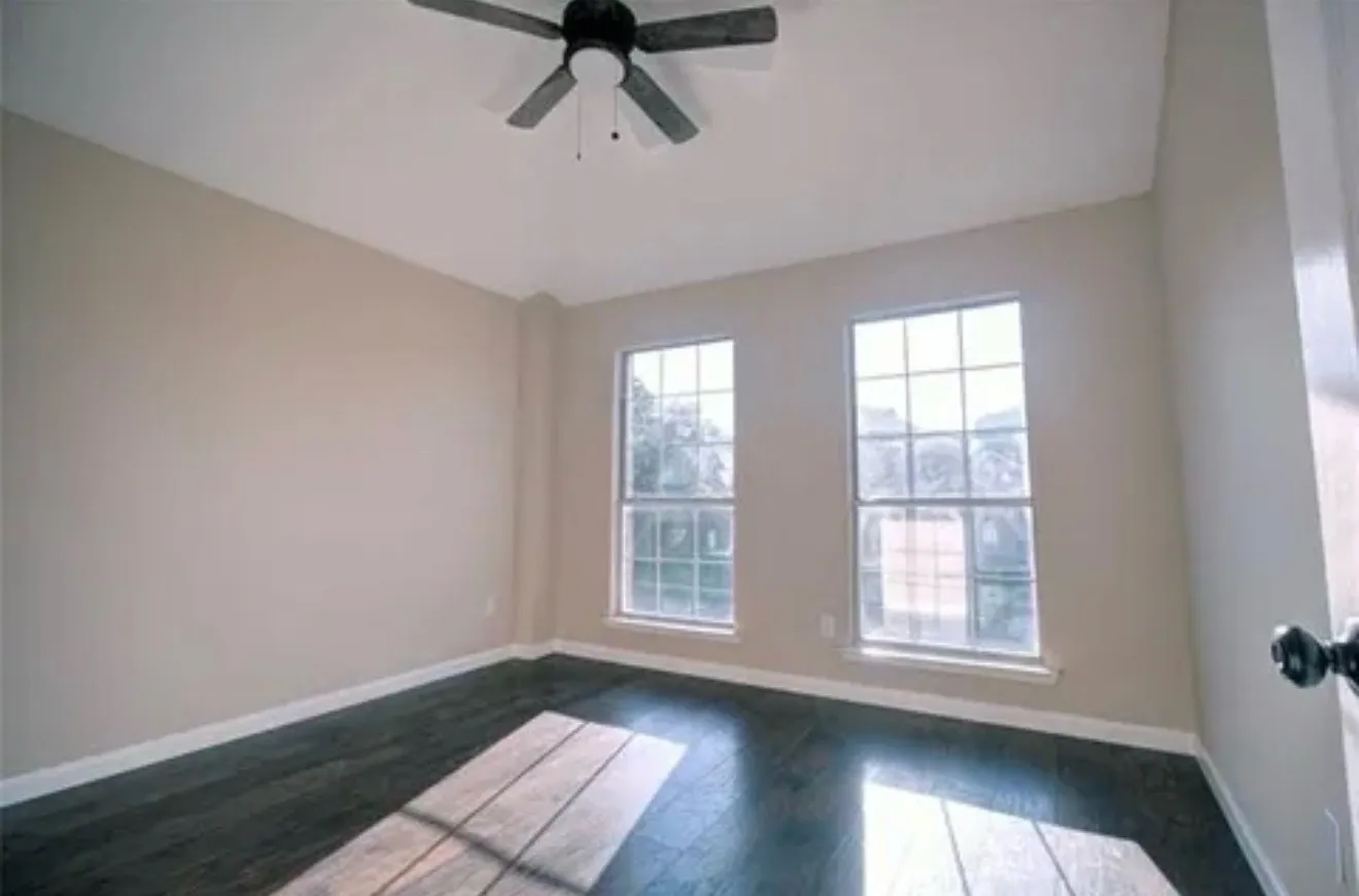 Single Family Residence For Sale in Denton County , 1901 Buffalo Bend Drive, Lewisville, Texas 75067, 5 Bedrooms, 3 Bathrooms, 2 Garage spaces, 2,267 Sqft, built in 1992, Price $449,999, mls#21288367, Real Estate Agent in Lewisville, Homes For Sale in Denton county, Homes For Sale in Lewisville, Realtor in Lewisville Texas, Real Estate Brokerage Independent Realty Texas, Luminita Cordes Realtor