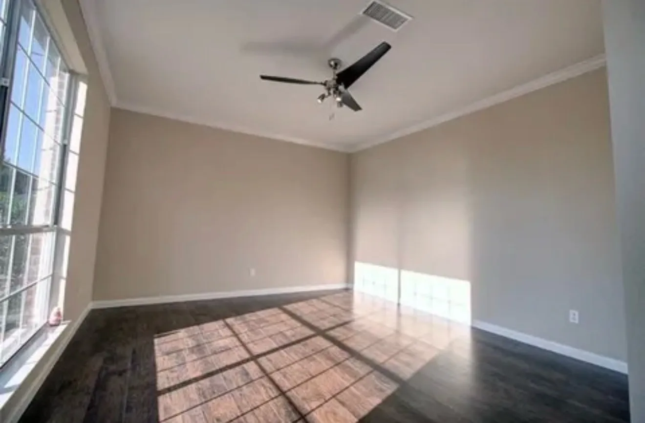 Single Family Residence For Sale in Denton County , 1901 Buffalo Bend Drive, Lewisville, Texas 75067, 5 Bedrooms, 3 Bathrooms, 2 Garage spaces, 2,267 Sqft, built in 1992, Price $449,999, mls#21288367, Real Estate Agent in Lewisville, Homes For Sale in Denton county, Homes For Sale in Lewisville, Realtor in Lewisville Texas, Real Estate Brokerage Independent Realty Texas, Luminita Cordes Realtor