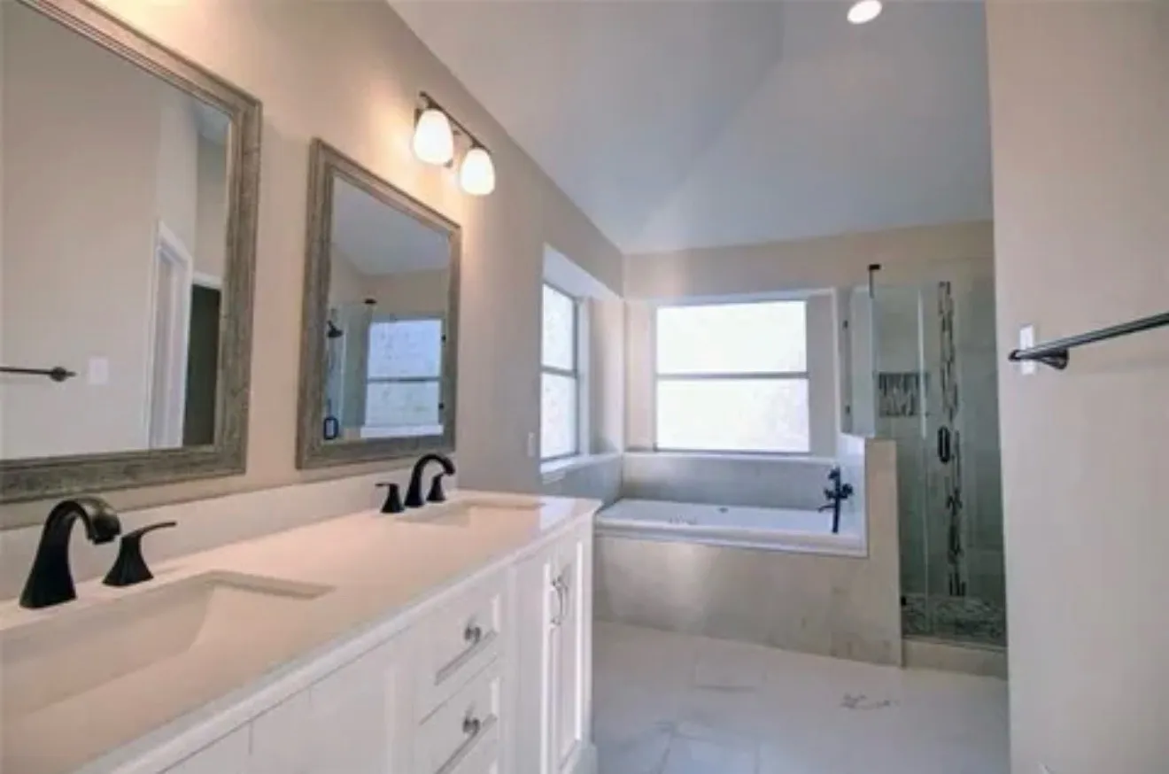 Single Family Residence For Sale in Denton County , 1901 Buffalo Bend Drive, Lewisville, Texas 75067, 5 Bedrooms, 3 Bathrooms, 2 Garage spaces, 2,267 Sqft, built in 1992, Price $449,999, mls#21288367, Real Estate Agent in Lewisville, Homes For Sale in Denton county, Homes For Sale in Lewisville, Realtor in Lewisville Texas, Real Estate Brokerage Independent Realty Texas, Luminita Cordes Realtor