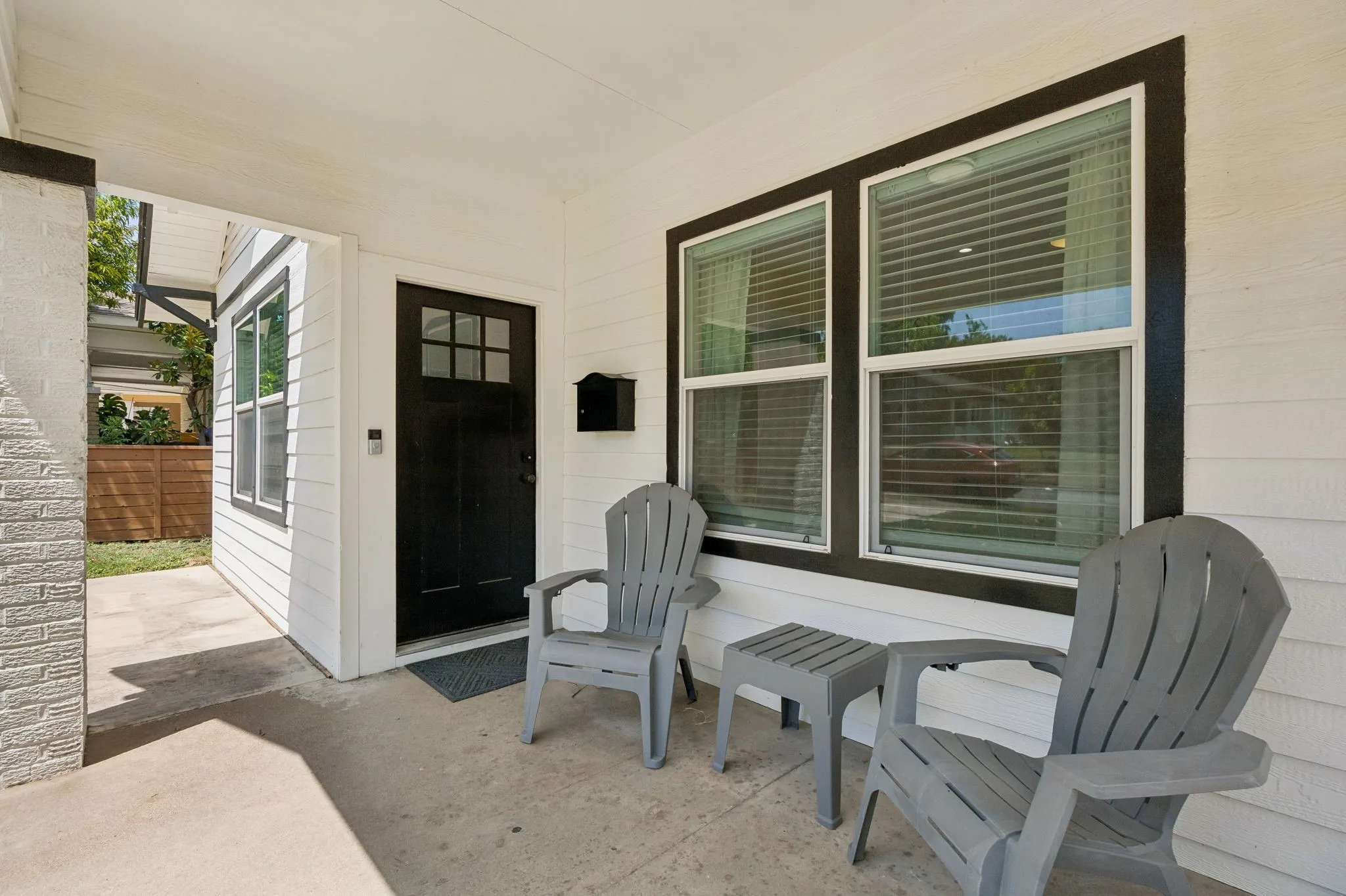 Single Family Residence For Sale in Dallas County , 1008 S Oak Cliff Boulevard, Dallas, Texas 75208, 2 Bedrooms, 2 Bathrooms, Garage spaces, 1,092 Sqft, built in 1922, Price $345,000, mls#21284531, Real Estate Agent in Dallas, Homes For Sale in Dallas county, Homes For Sale in Dallas, Realtor in Dallas Texas, Real Estate Brokerage Independent Realty Texas, Luminita Cordes Realtor