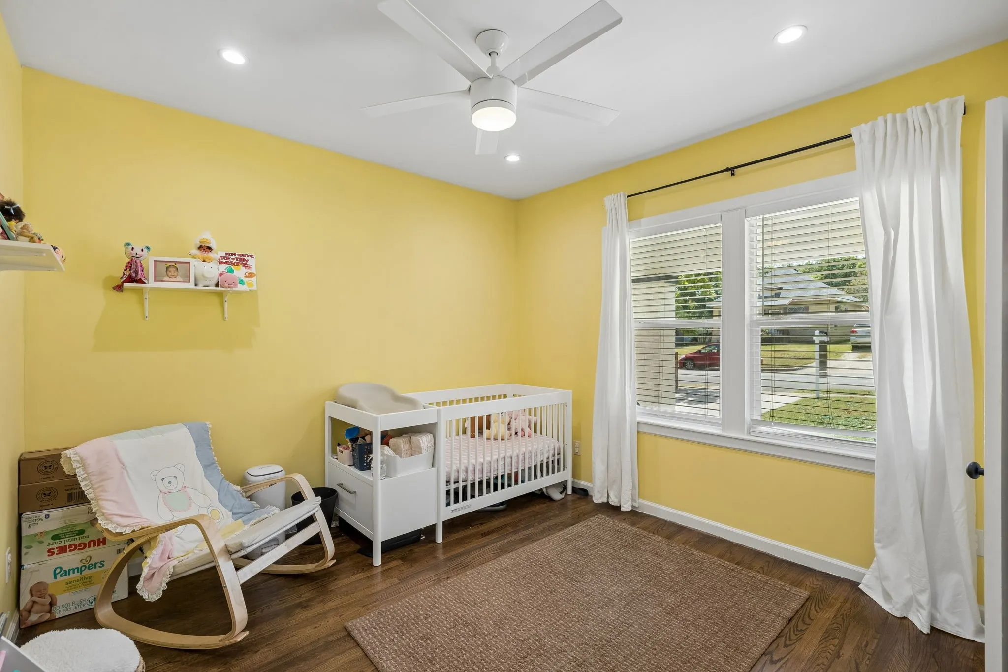 Single Family Residence For Sale in Dallas County , 1008 S Oak Cliff Boulevard, Dallas, Texas 75208, 2 Bedrooms, 2 Bathrooms, Garage spaces, 1,092 Sqft, built in 1922, Price $345,000, mls#21284531, Real Estate Agent in Dallas, Homes For Sale in Dallas county, Homes For Sale in Dallas, Realtor in Dallas Texas, Real Estate Brokerage Independent Realty Texas, Luminita Cordes Realtor