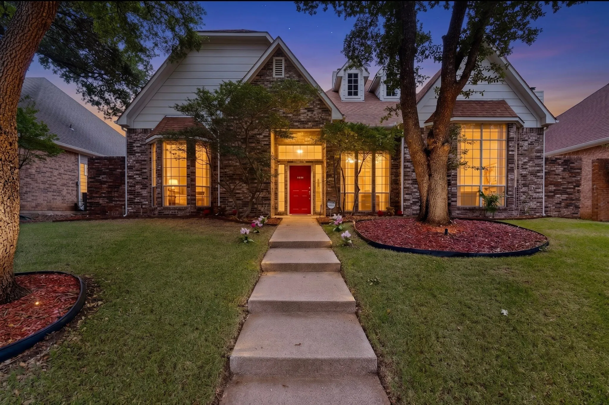Single Family Residence For Sale in Collin County , 4636 Reunion Drive, Plano, Texas 75024, 4 Bedroom, 3 Bathroom, 2 Garage spaces, 2,579 Sqft, built in 1988, mls#21288373, Real Estate Agent in Plano, Homes For Sale in Collin county, Homes For Sale in Plano, Realtor in Plano Texas, Real Estate Brokerage Independent Realty Texas, Luminita Cordes Realtor