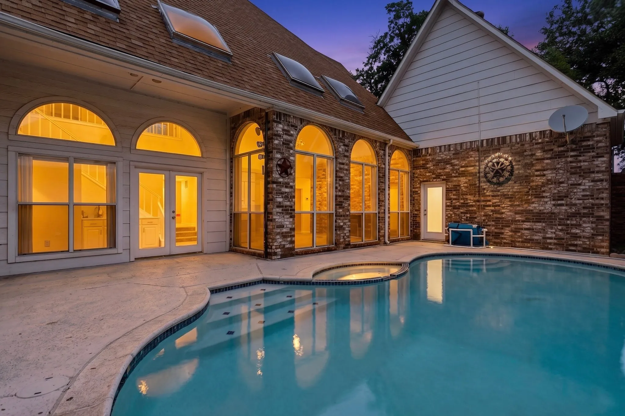 Single Family Residence For Sale in Collin County , 4636 Reunion Drive, Plano, Texas 75024, 4 Bedroom, 3 Bathroom, 2 Garage spaces, 2,579 Sqft, built in 1988, mls#21288373, Real Estate Agent in Plano, Homes For Sale in Collin county, Homes For Sale in Plano, Realtor in Plano Texas, Real Estate Brokerage Independent Realty Texas, Luminita Cordes Realtor