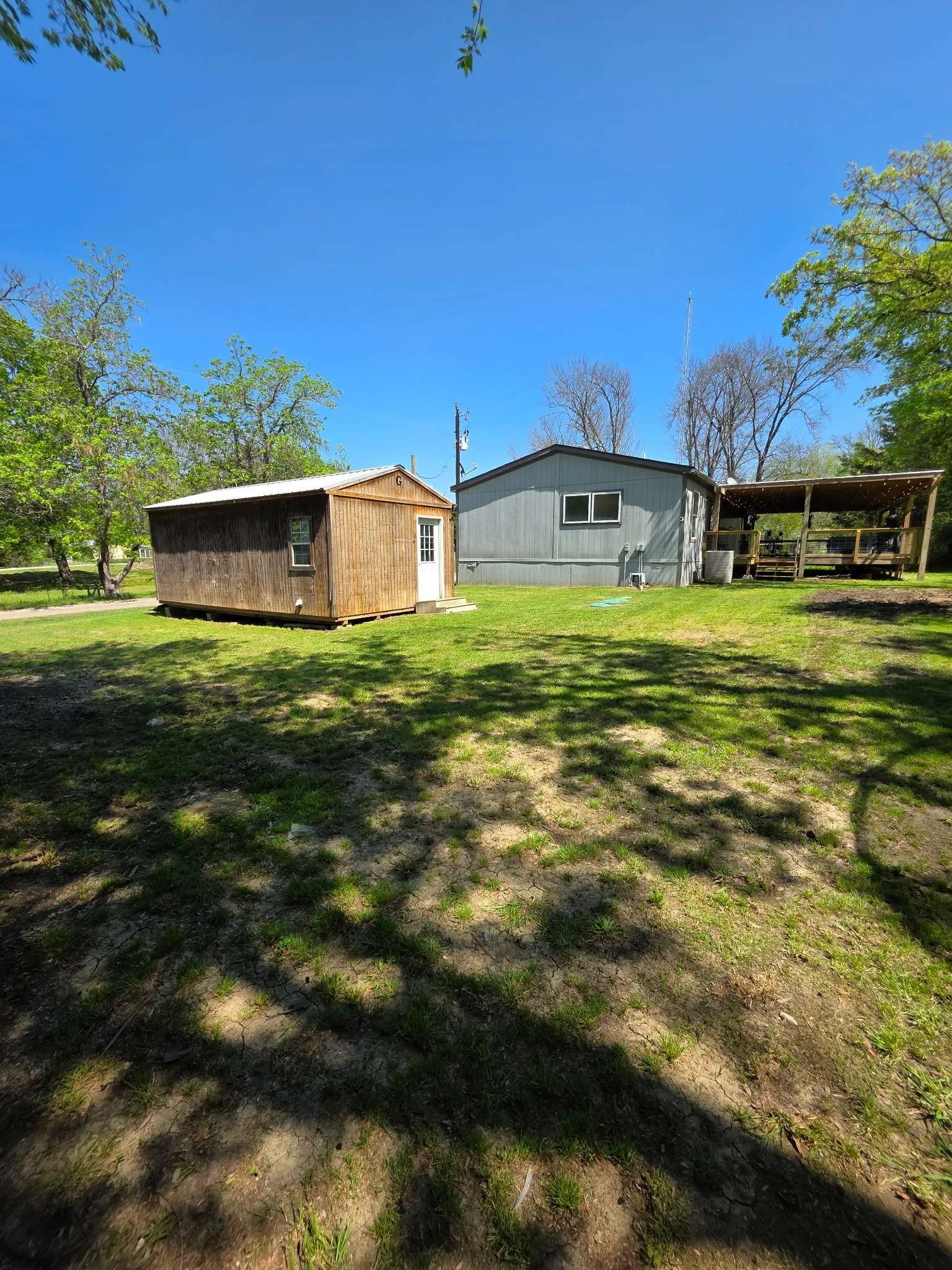 Mobile Home For Sale in Hunt County , 4193 Broken Bow, Lone Oak, Texas 75453, 4 Bedroom, 2 Bathroom, Garage spaces, 1,620 Sqft, built in 2016, mls#21287911, Real Estate Agent in Lone Oak, Homes For Sale in Hunt county, Homes For Sale in Lone Oak, Realtor in Lone Oak Texas, Real Estate Brokerage Independent Realty Texas, Luminita Cordes Realtor
