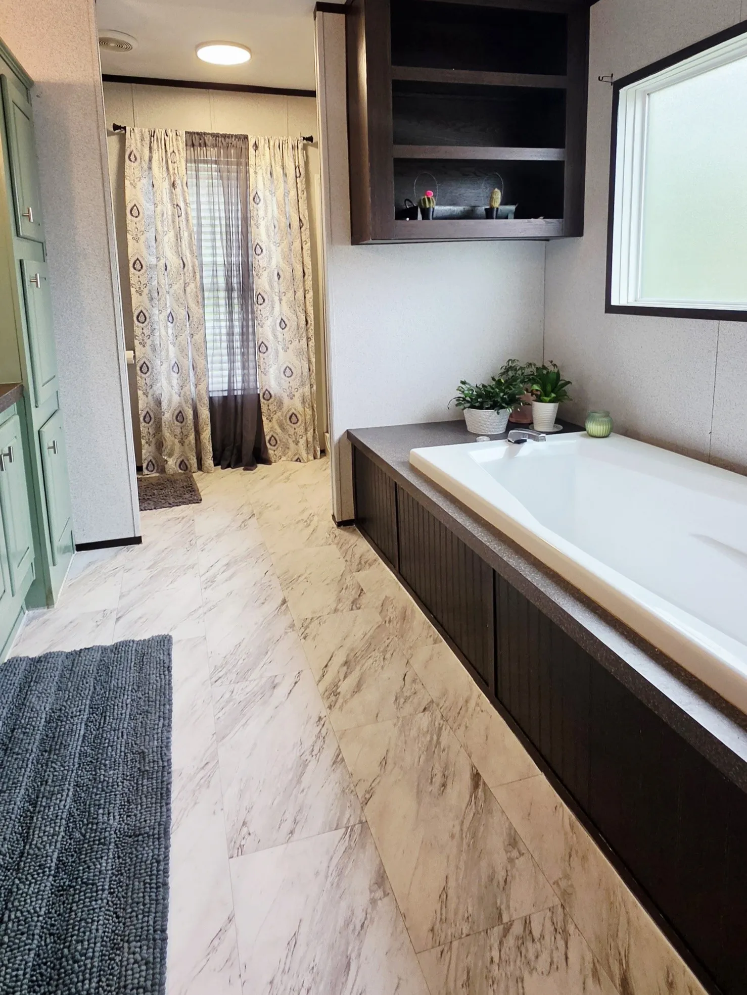 Mobile Home For Sale in Hunt County , 4193 Broken Bow, Lone Oak, Texas 75453, 4 Bedroom, 2 Bathroom, Garage spaces, 1,620 Sqft, built in 2016, mls#21287911, Real Estate Agent in Lone Oak, Homes For Sale in Hunt county, Homes For Sale in Lone Oak, Realtor in Lone Oak Texas, Real Estate Brokerage Independent Realty Texas, Luminita Cordes Realtor