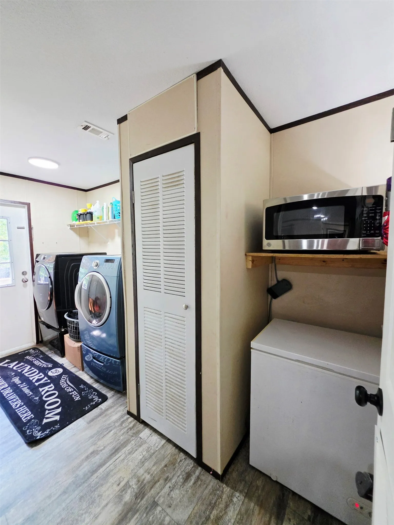 Mobile Home For Sale in Hunt County , 4193 Broken Bow, Lone Oak, Texas 75453, 4 Bedroom, 2 Bathroom, Garage spaces, 1,620 Sqft, built in 2016, mls#21287911, Real Estate Agent in Lone Oak, Homes For Sale in Hunt county, Homes For Sale in Lone Oak, Realtor in Lone Oak Texas, Real Estate Brokerage Independent Realty Texas, Luminita Cordes Realtor
