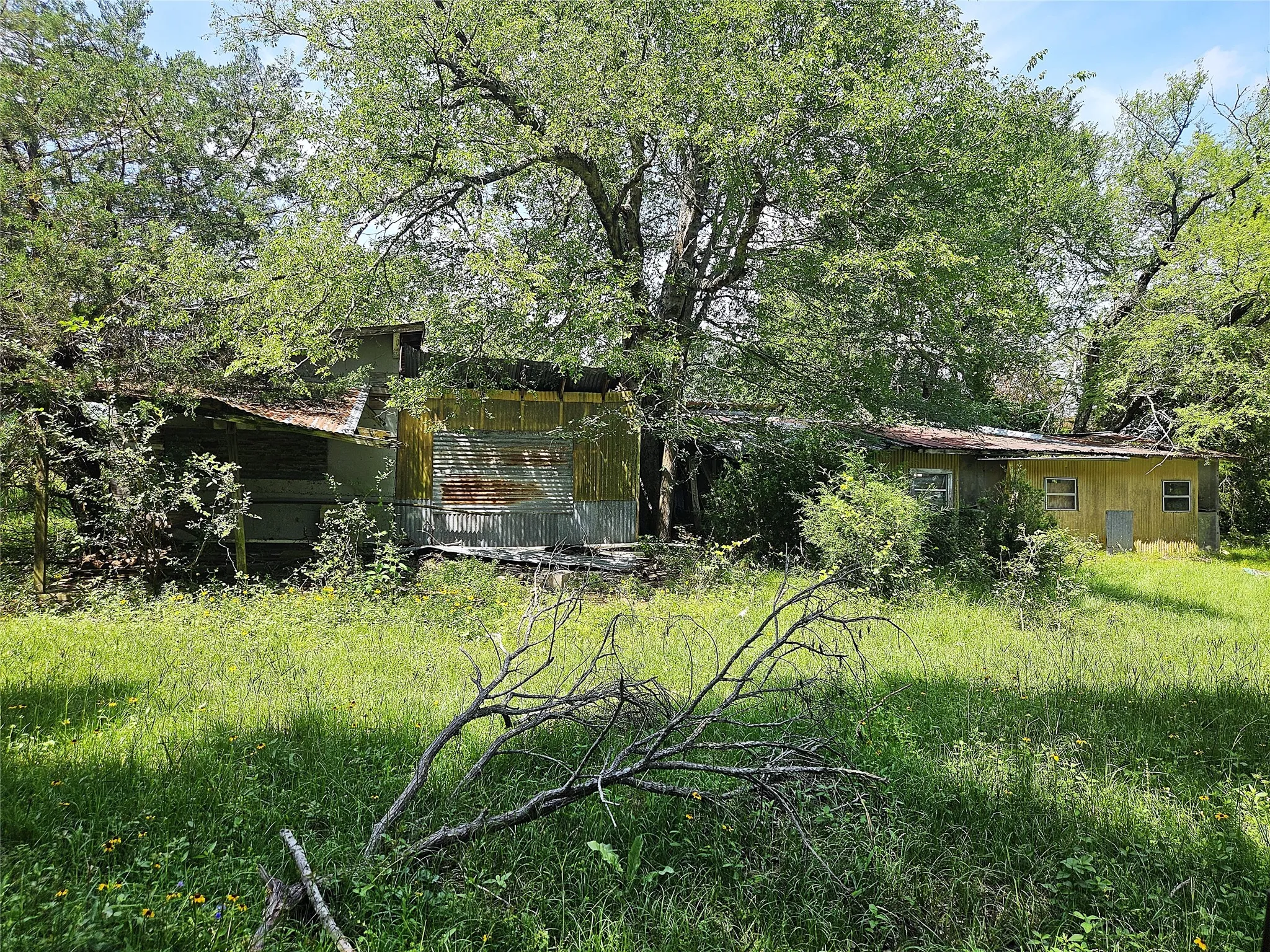 Improved Land For Sale in Limestone County , 13 Acres Fm 39 S, Groesbeck, Texas 76642, 0, 0, Garage spaces, 0 Sqft, built in 0, mls#21287966, Real Estate Agent in Groesbeck, Homes For Sale in Limestone county, Homes For Sale in Groesbeck, Realtor in Groesbeck Texas, Real Estate Brokerage Independent Realty Texas, Luminita Cordes Realtor