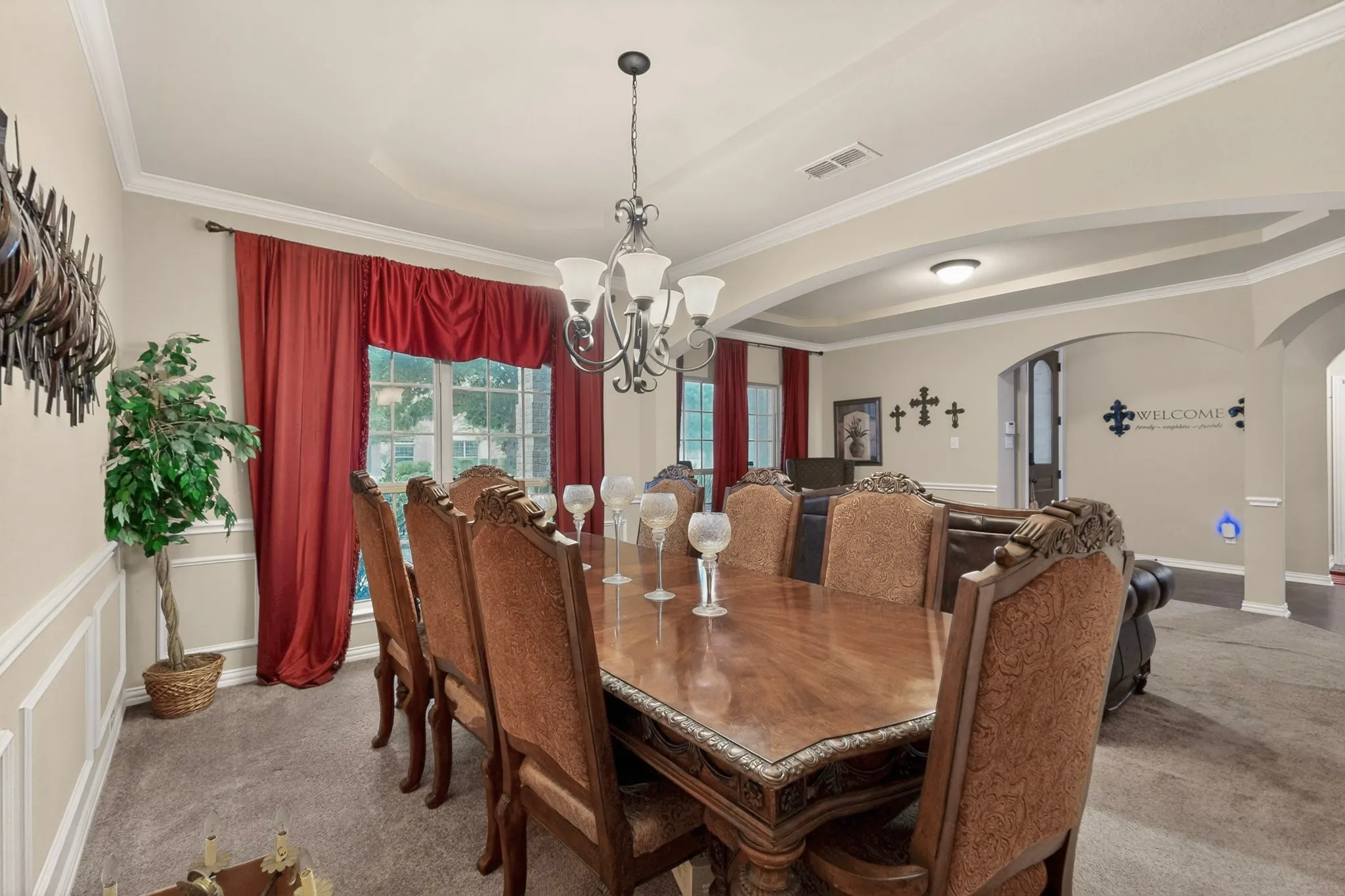 Single Family Residence For Sale in Dallas County , 914 Hidden Lakes Drive, Cedar Hill, Texas 75104, 5 Bedrooms, 4 Bathrooms, 3 Garage spaces, 4,461 Sqft, built in 2014, Price $530,000, mls#21287291, Real Estate Agent in Cedar Hill, Homes For Sale in Dallas county, Homes For Sale in Cedar Hill, Realtor in Cedar Hill Texas, Real Estate Brokerage Independent Realty Texas, Luminita Cordes Realtor