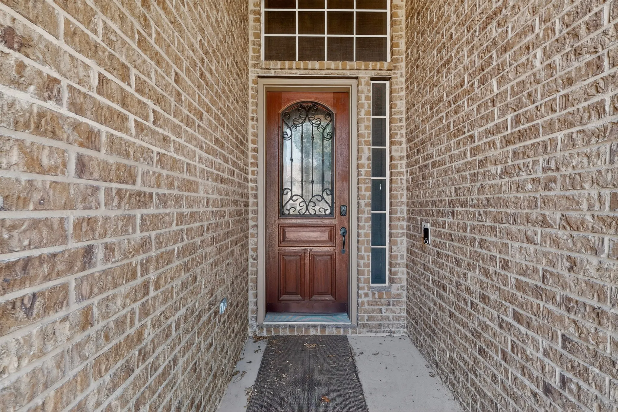 Single Family Residence For Sale in Dallas County , 914 Hidden Lakes Drive, Cedar Hill, Texas 75104, 5 Bedrooms, 4 Bathrooms, 3 Garage spaces, 4,461 Sqft, built in 2014, Price $530,000, mls#21287291, Real Estate Agent in Cedar Hill, Homes For Sale in Dallas county, Homes For Sale in Cedar Hill, Realtor in Cedar Hill Texas, Real Estate Brokerage Independent Realty Texas, Luminita Cordes Realtor