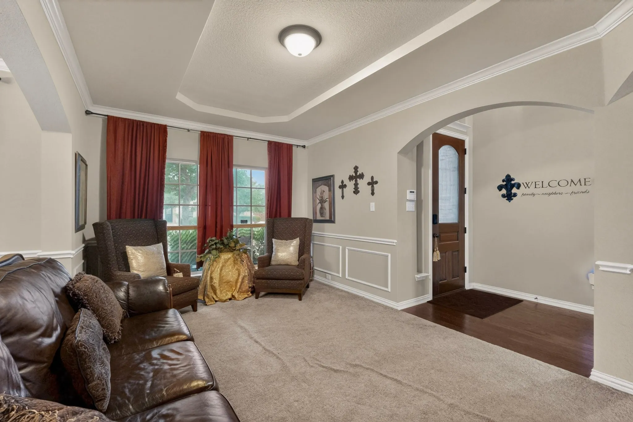 Single Family Residence For Sale in Dallas County , 914 Hidden Lakes Drive, Cedar Hill, Texas 75104, 5 Bedrooms, 4 Bathrooms, 3 Garage spaces, 4,461 Sqft, built in 2014, Price $530,000, mls#21287291, Real Estate Agent in Cedar Hill, Homes For Sale in Dallas county, Homes For Sale in Cedar Hill, Realtor in Cedar Hill Texas, Real Estate Brokerage Independent Realty Texas, Luminita Cordes Realtor