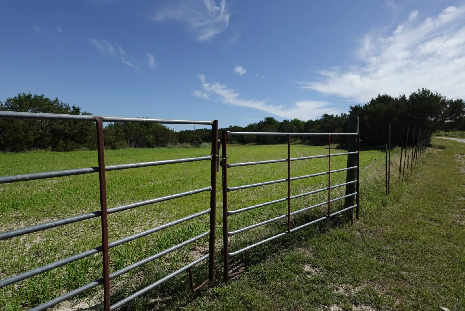 Mobile Home For Sale in Erath County , 30495 State Highway 6, Hico, Texas 76457, 4 Bedrooms, 2 Bathrooms, Garage spaces, 1,792 Sqft, built in 2001, Price $320,000, mls#21288456, Real Estate Agent in Hico, Homes For Sale in Erath county, Homes For Sale in Hico, Realtor in Hico Texas, Real Estate Brokerage Independent Realty Texas, Luminita Cordes Realtor
