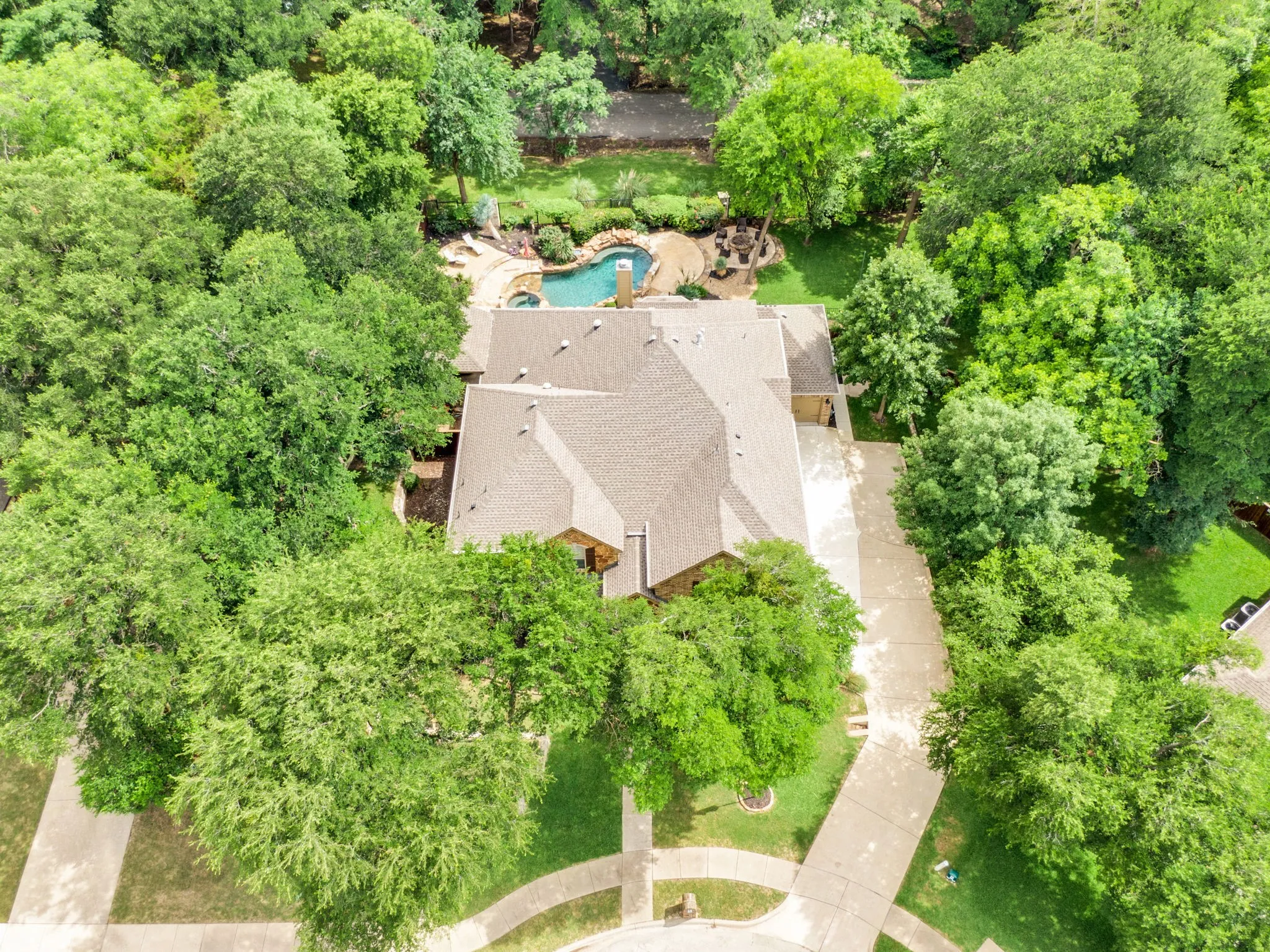 Single Family Residence For Sale in Ellis County , 1450 Branding Iron Way, Midlothian, Texas 76065, 5 Bedroom, 4 Bathroom, 3 Garage spaces, 4,445 Sqft, built in 2012, mls#21286607, Real Estate Agent in Midlothian, Homes For Sale in Ellis county, Homes For Sale in Midlothian, Realtor in Midlothian Texas, Real Estate Brokerage Independent Realty Texas, Luminita Cordes Realtor