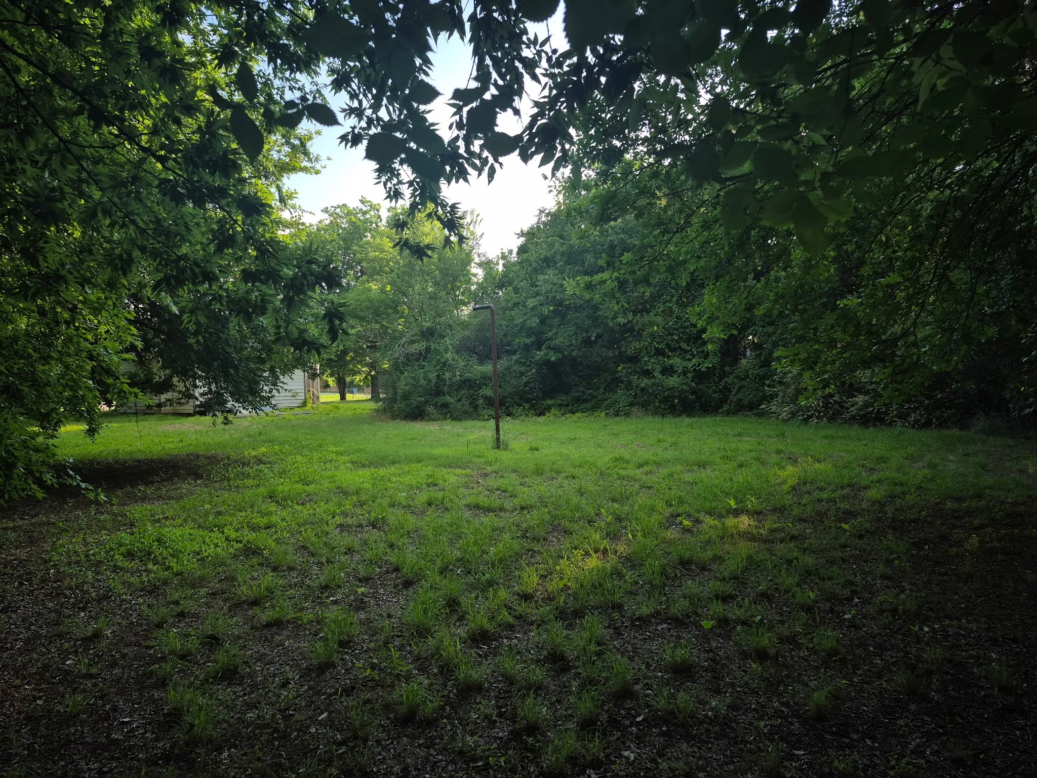 Single Family Residence For Sale in Montague County , 317/319 Elba Street, Bowie, Texas 76230, 2 Bedrooms, 1 Bathroom, Garage spaces, 1,748 Sqft, built in 1912, Price $55,000, mls#21284127, Real Estate Agent in Bowie, Homes For Sale in Montague county, Homes For Sale in Bowie, Realtor in Bowie Texas, Real Estate Brokerage Independent Realty Texas, Luminita Cordes Realtor