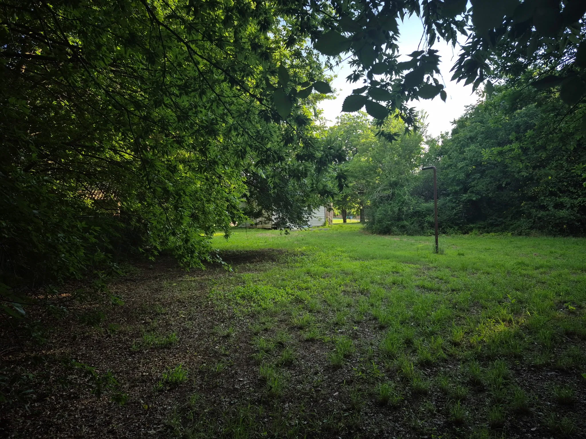 Single Family Residence For Sale in Montague County , 317/319 Elba Street, Bowie, Texas 76230, 2 Bedrooms, 1 Bathroom, Garage spaces, 1,748 Sqft, built in 1912, Price $55,000, mls#21284127, Real Estate Agent in Bowie, Homes For Sale in Montague county, Homes For Sale in Bowie, Realtor in Bowie Texas, Real Estate Brokerage Independent Realty Texas, Luminita Cordes Realtor