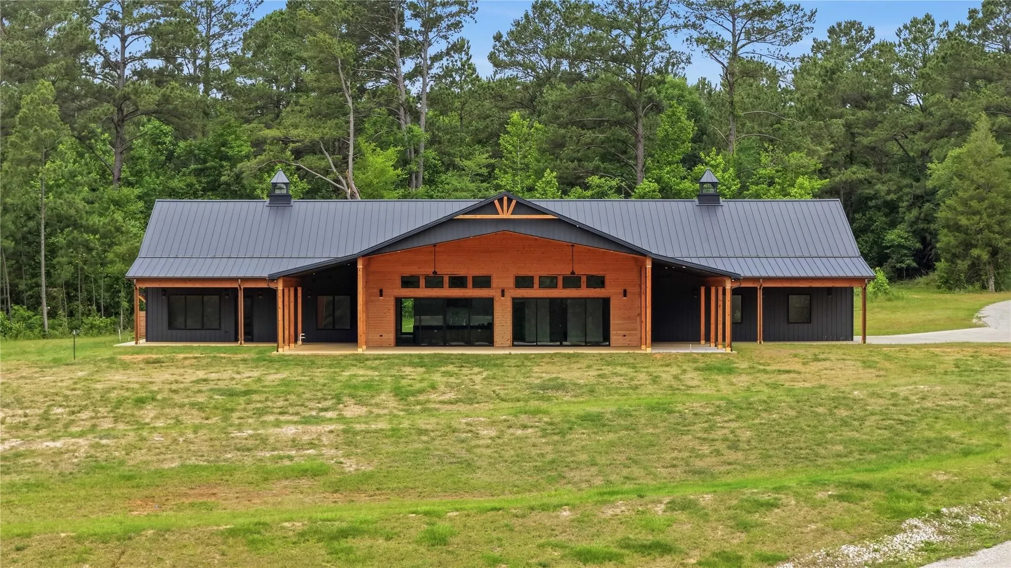 Farm For Sale in Cherokee County , 447 County Road 2211, Rusk, Texas 75785, 6 Bedroom, 5 Bathroom, 3 Garage spaces, 6,345 Sqft, built in 2025, Price $4,495,000, mls#21284154, Real Estate Agent in Rusk, Homes For Sale in Cherokee county, Homes For Sale in Rusk, Realtor in Rusk Texas, Real Estate Brokerage Independent Realty Texas, Luminita Cordes Realtor