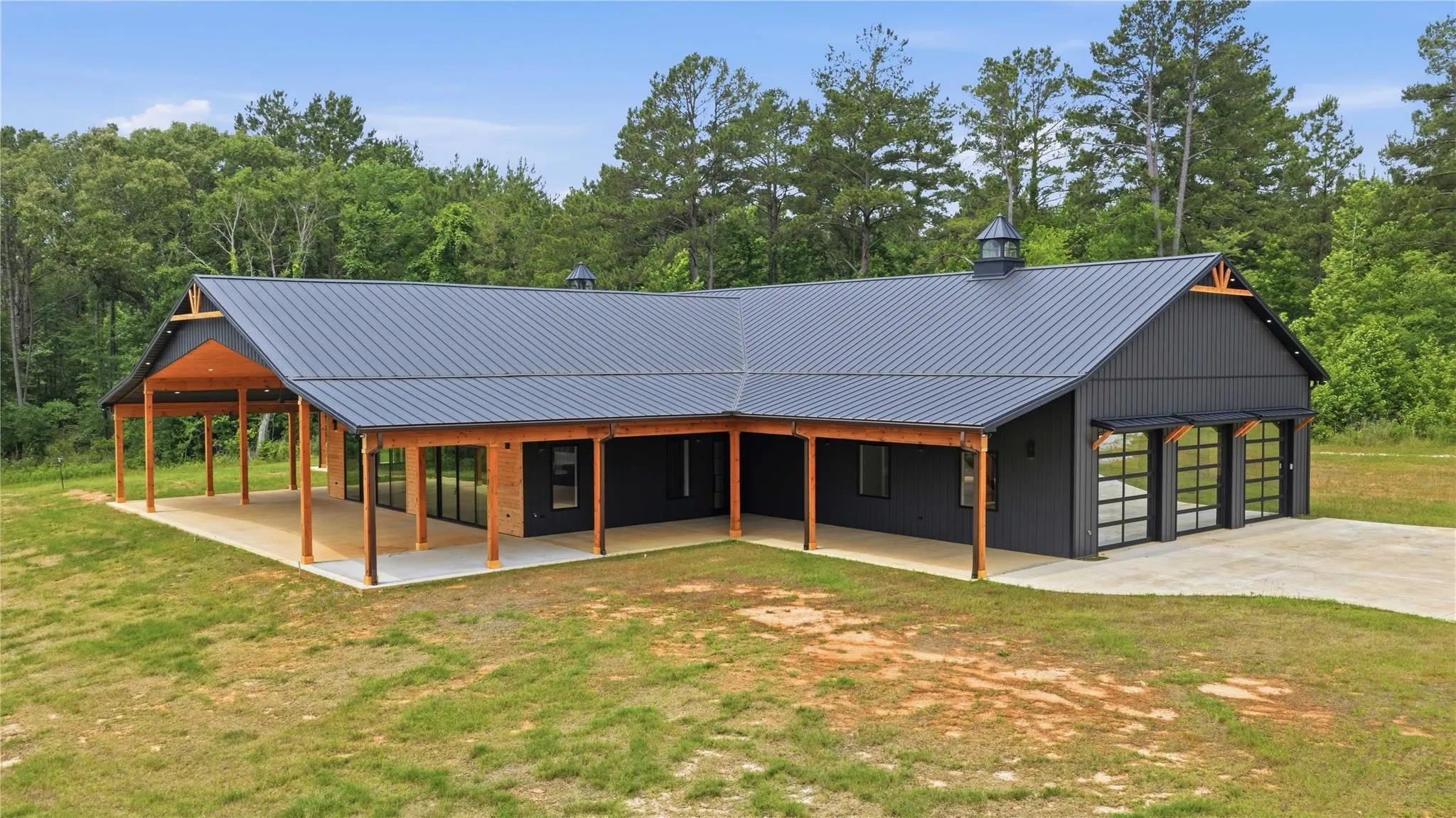 Farm For Sale in Cherokee County , 447 County Road 2211, Rusk, Texas 75785, 6 Bedroom, 5 Bathroom, 3 Garage spaces, 6,345 Sqft, built in 2025, Price $4,495,000, mls#21284154, Real Estate Agent in Rusk, Homes For Sale in Cherokee county, Homes For Sale in Rusk, Realtor in Rusk Texas, Real Estate Brokerage Independent Realty Texas, Luminita Cordes Realtor