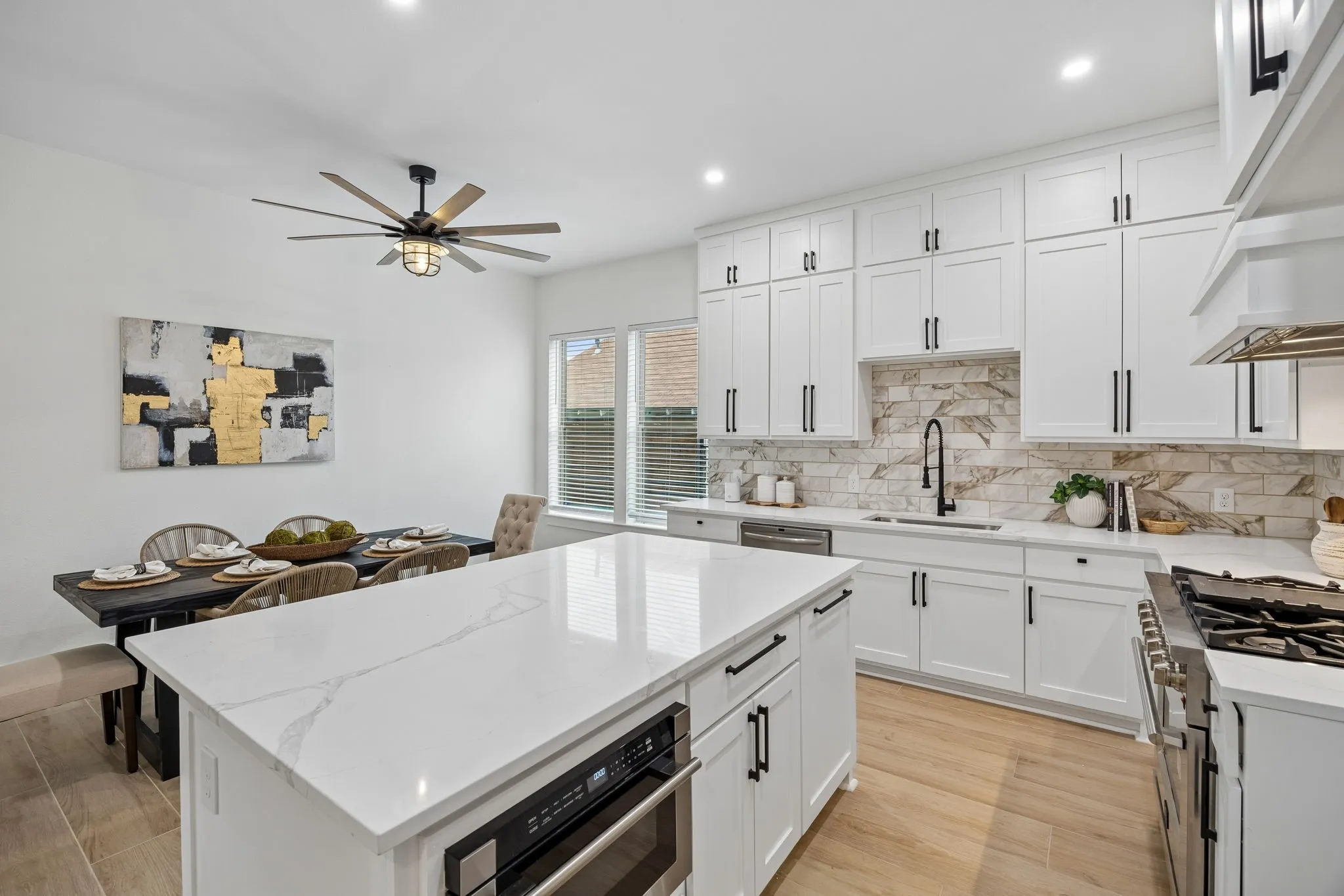 Single Family Residence For Sale in Dallas County , 1206 Vermont Avenue, Dallas, Texas 75216, 4 Bedroom, 4 Bathroom, 2 Garage spaces, 3,600 Sqft, built in 2021, mls#21265134, Real Estate Agent in Dallas, Homes For Sale in Dallas county, Homes For Sale in Dallas, Realtor in Dallas Texas, Real Estate Brokerage Independent Realty Texas, Luminita Cordes Realtor